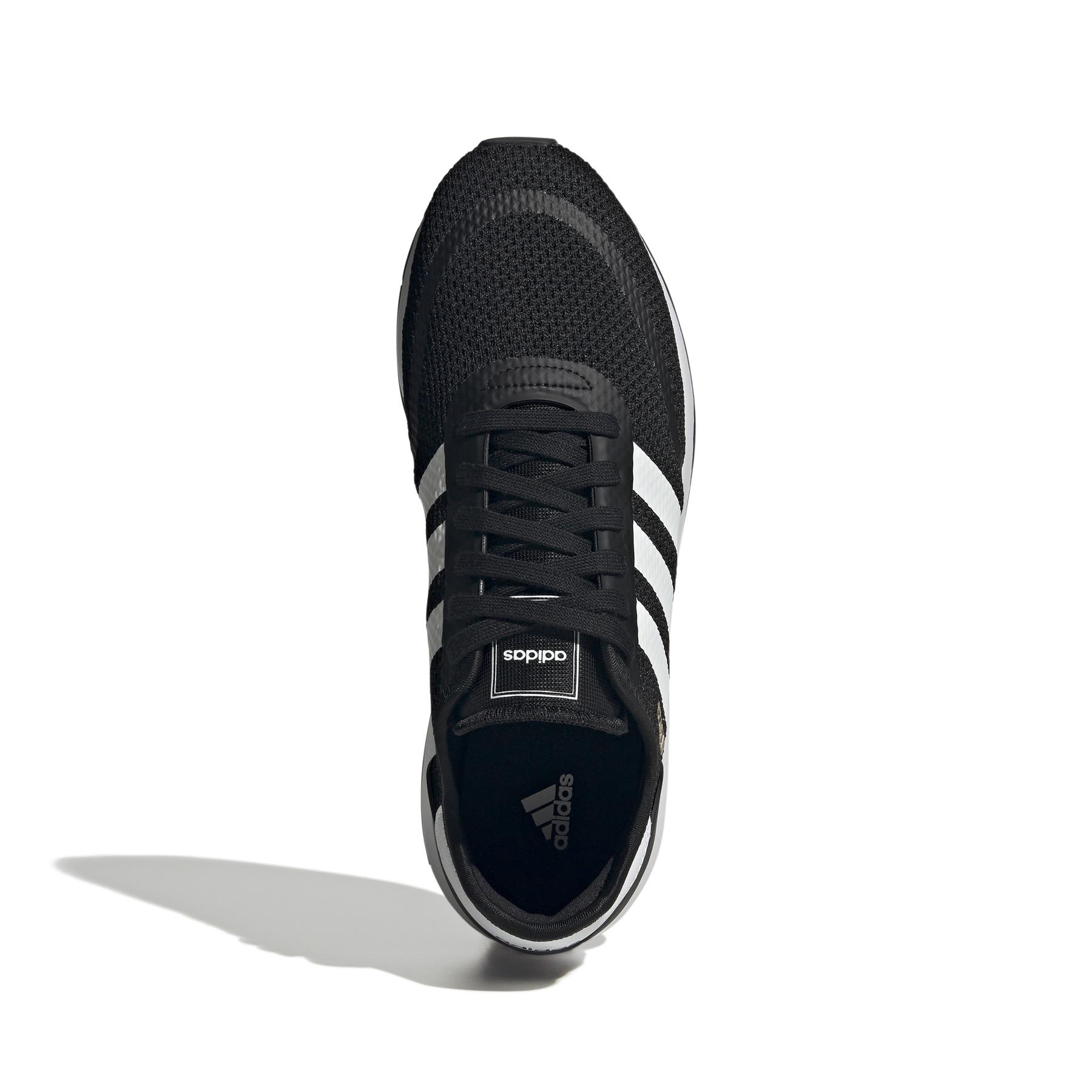 product/a/d/adidas_ih8875_3_footwear_photography_top_portrait_view_white-nw052424.jpg
