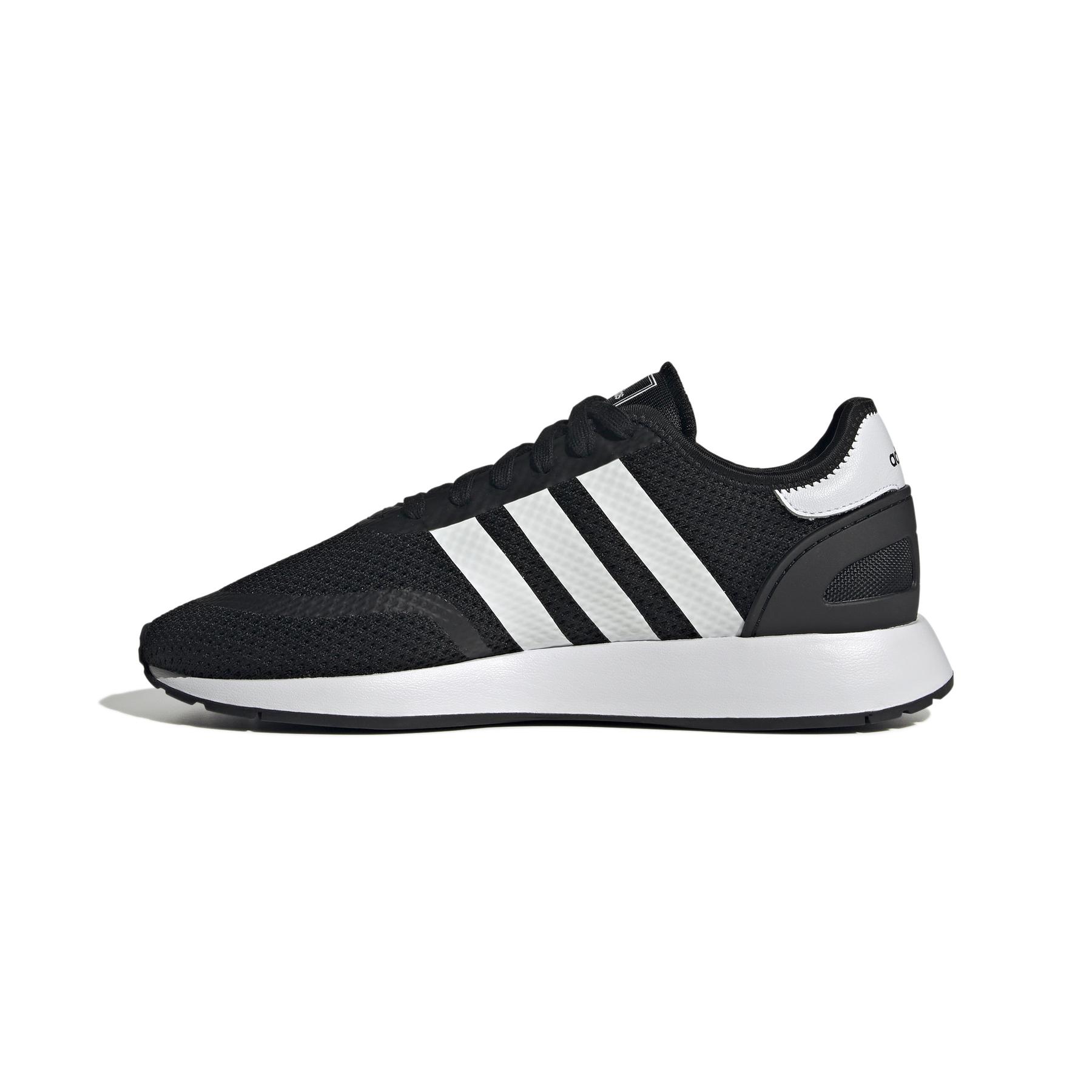 product/a/d/adidas_ih8875_5_footwear_photography_side_medial_center_view_white-nw052424.jpg