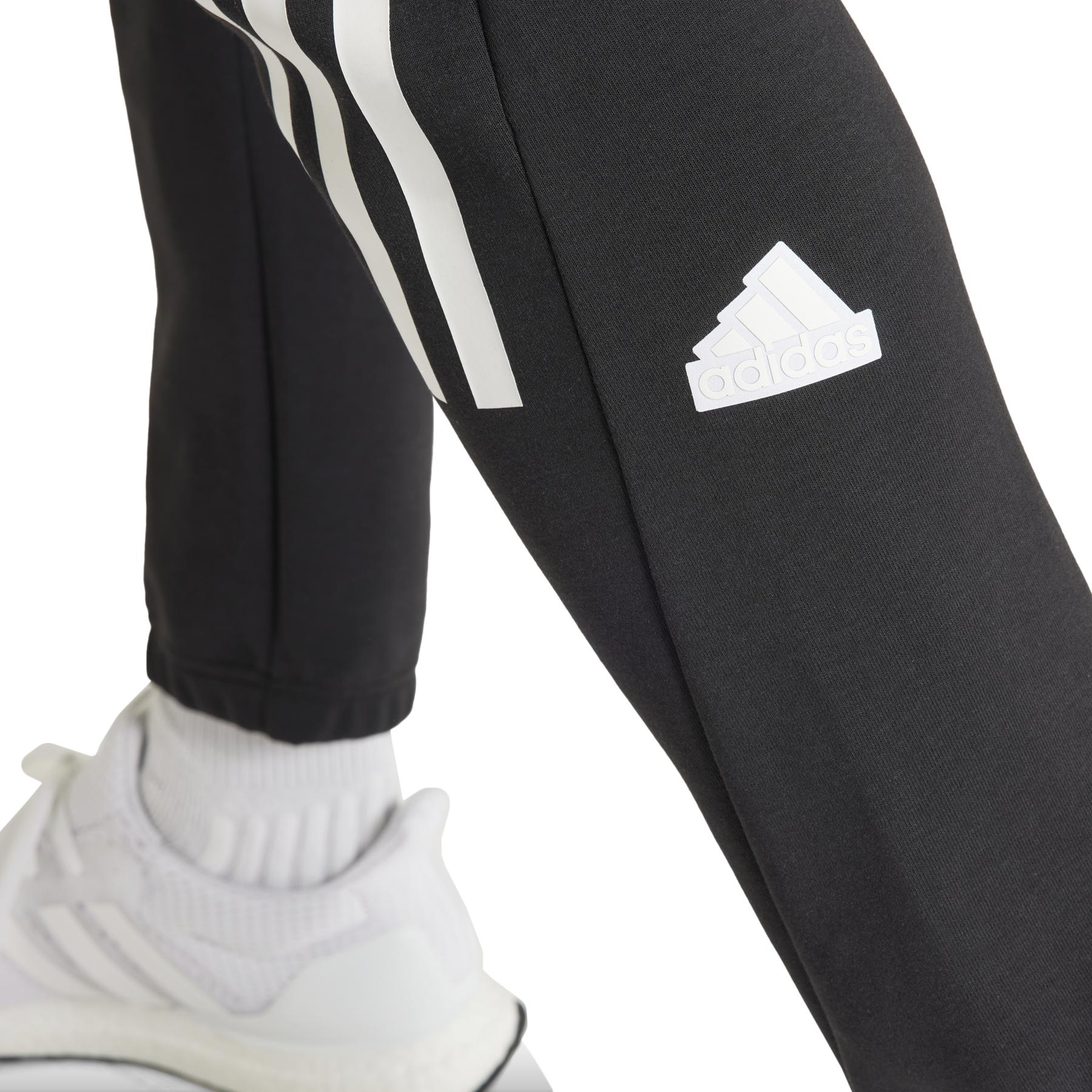 product/a/d/adidas_in3310_8_apparel_on_model_detail_view_2_white.jpg