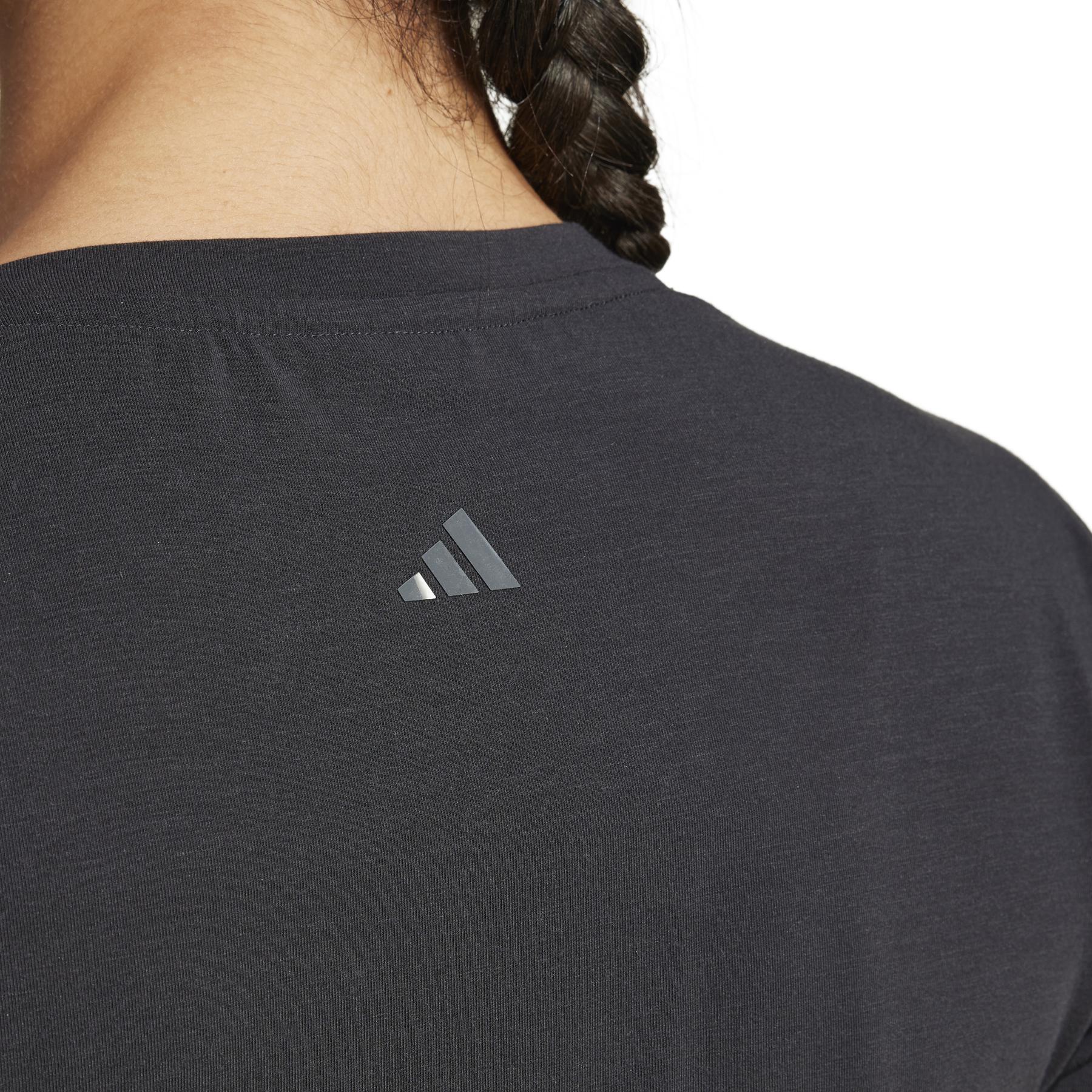 product/a/d/adidas_is6713_9_apparel_on_model_detail_view_2_white.jpg
