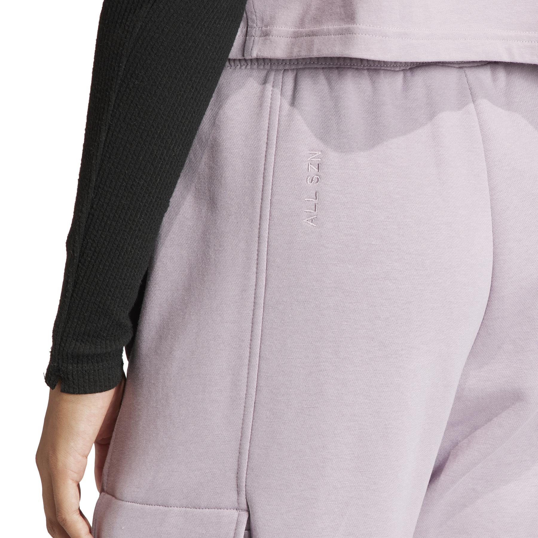 product/a/d/adidas_iw1216_7_apparel_on_model_detail_view_2_white.jpg