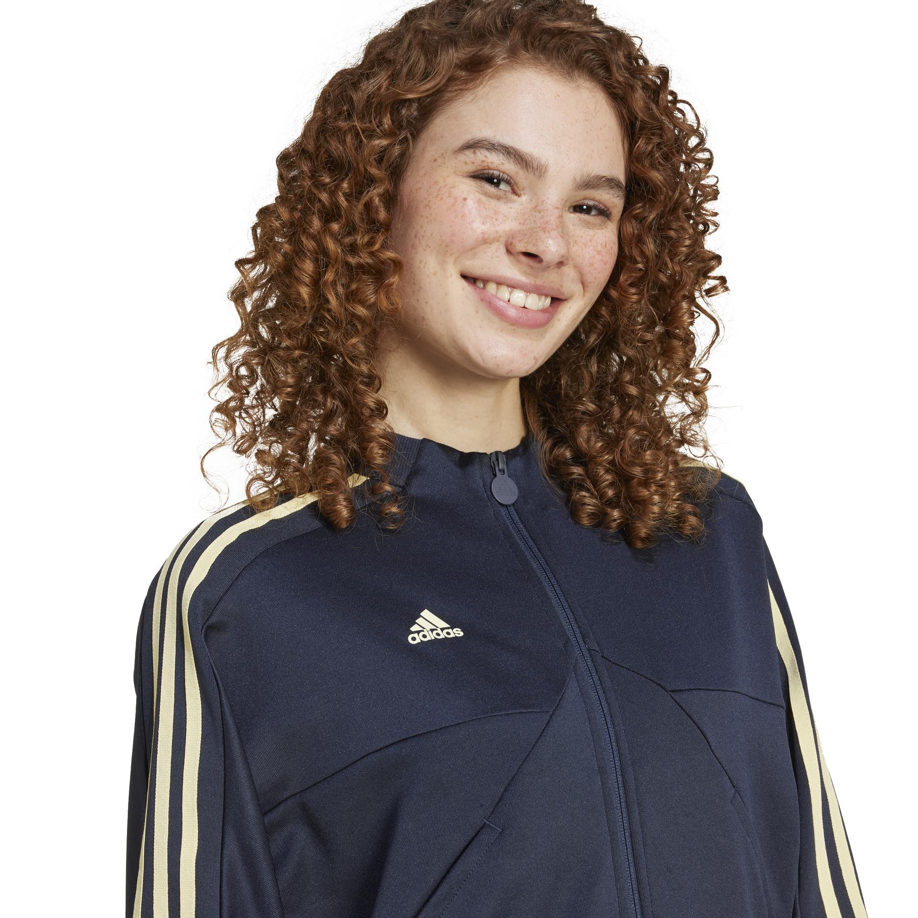 product/a/d/adidas_ix3526_7_apparel_on_model_detail_view_1_white.jpg
