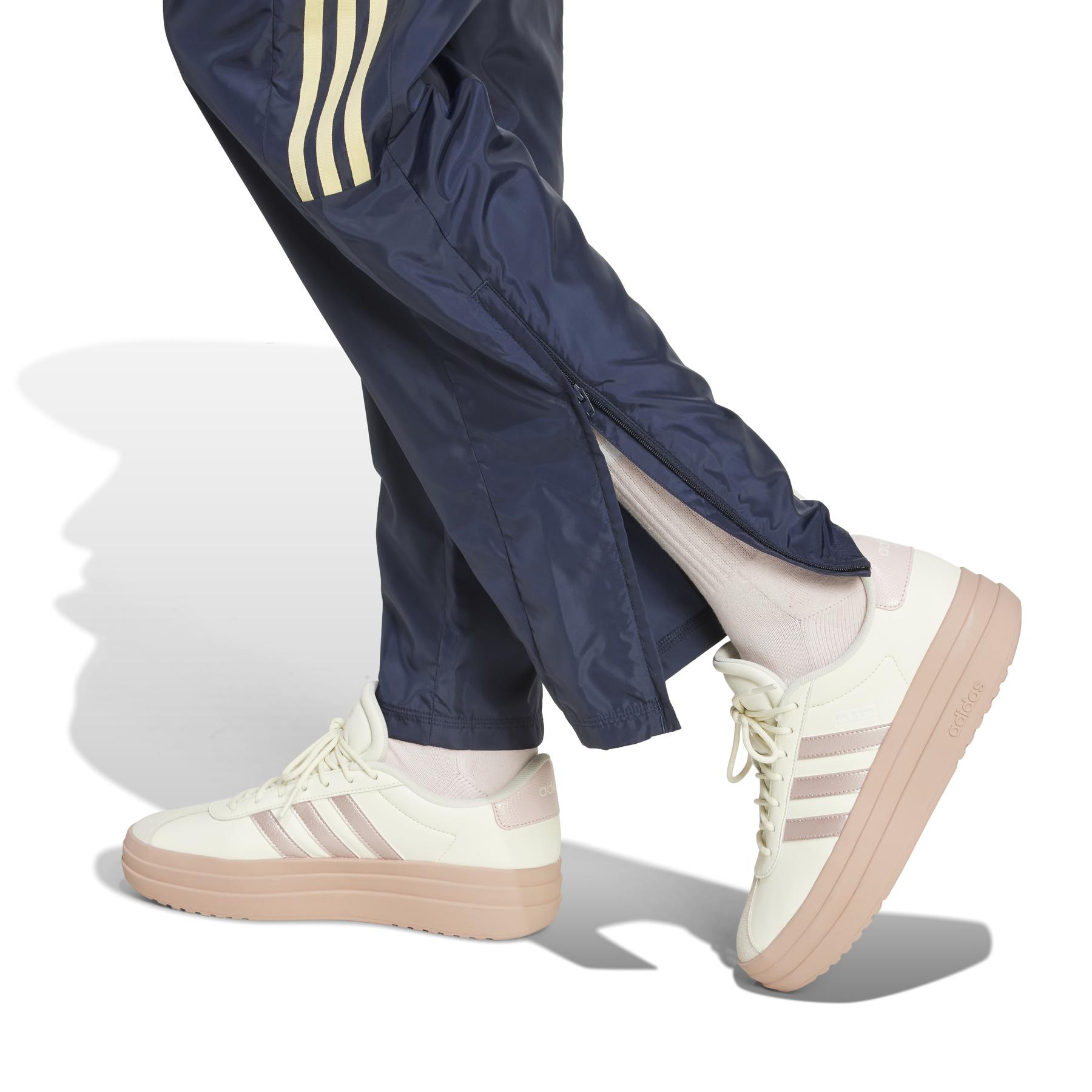 product/a/d/adidas_ix3723_8_apparel_on_model_detail_view_2_white.jpg