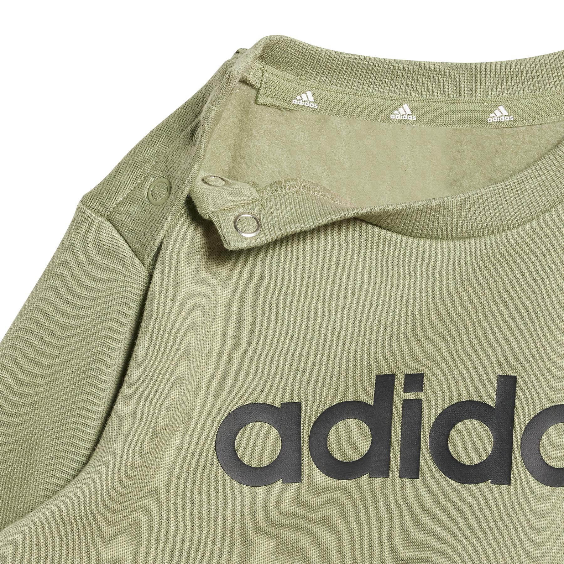 product/a/d/adidas_iz4969_tengrn-carbon_3.jpg