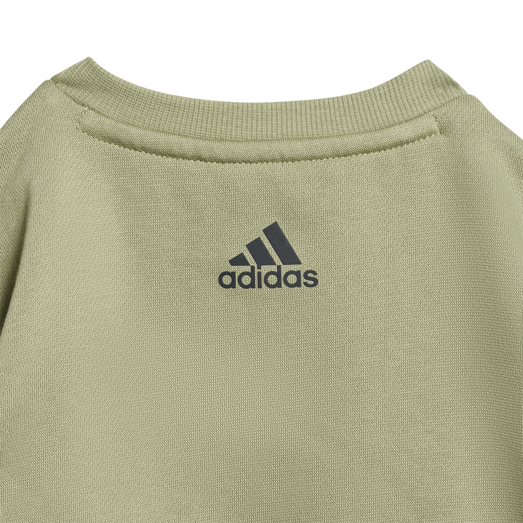 product/a/d/adidas_iz4969_tengrn-carbon_4.jpg