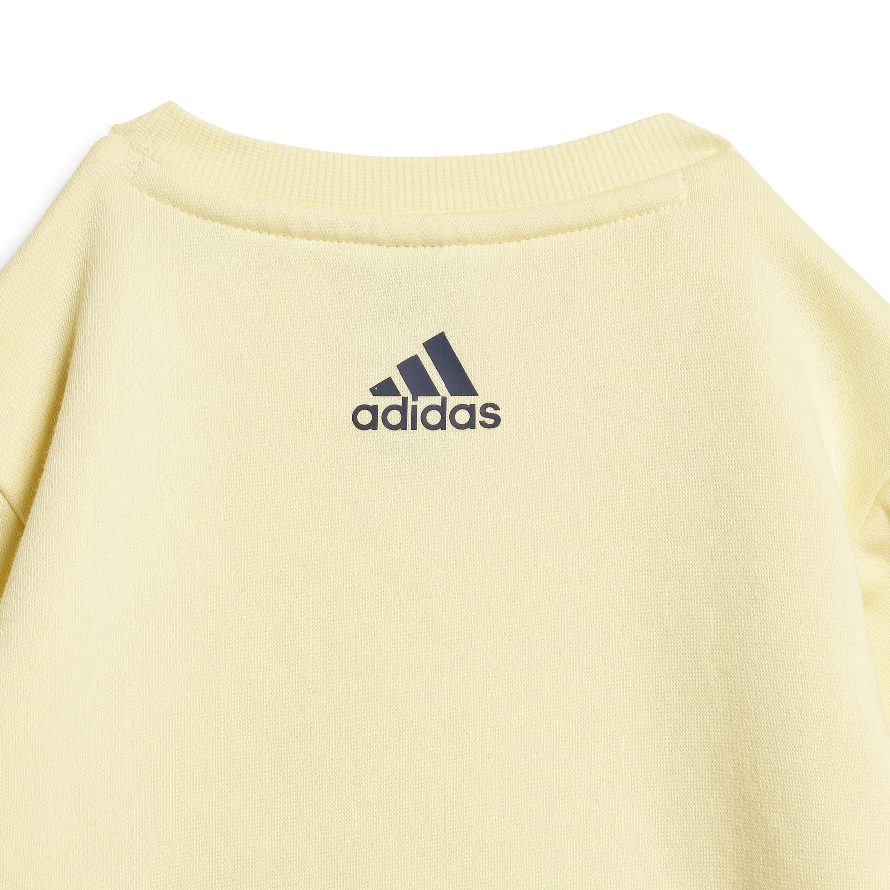 product/a/d/adidas_iz4970_4_apparel_photography_detail_view_2_white.jpg
