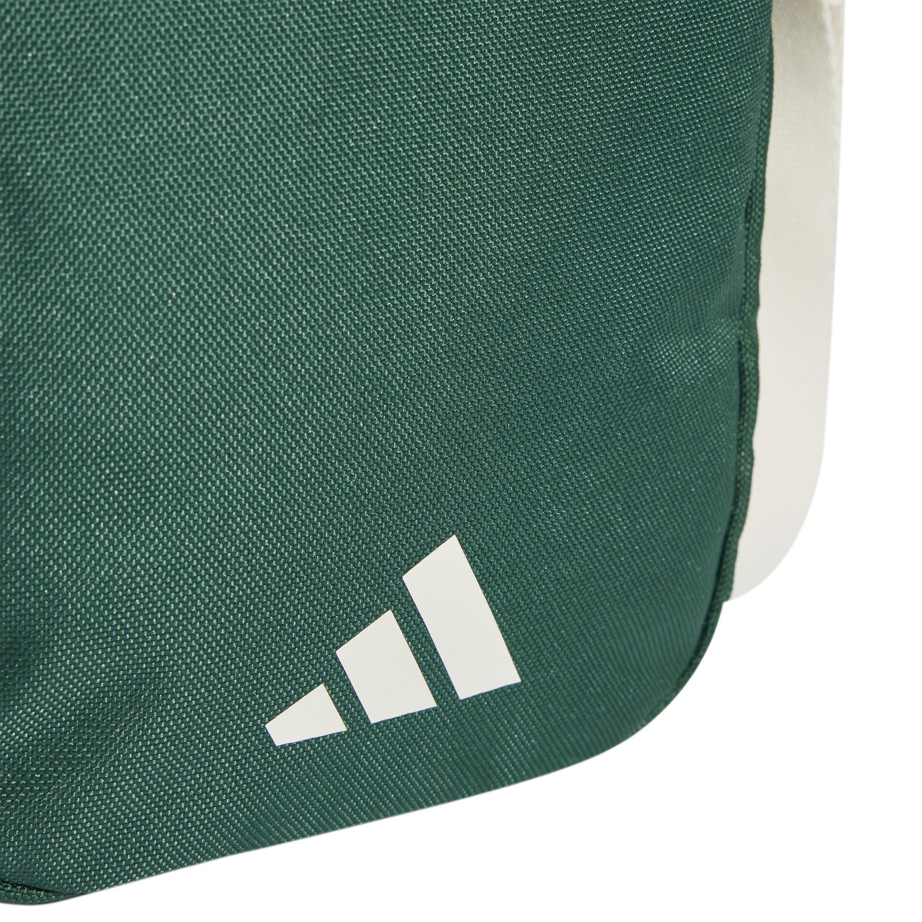 product/a/d/adidas_jd1901_cgreen-owhite_9.jpg