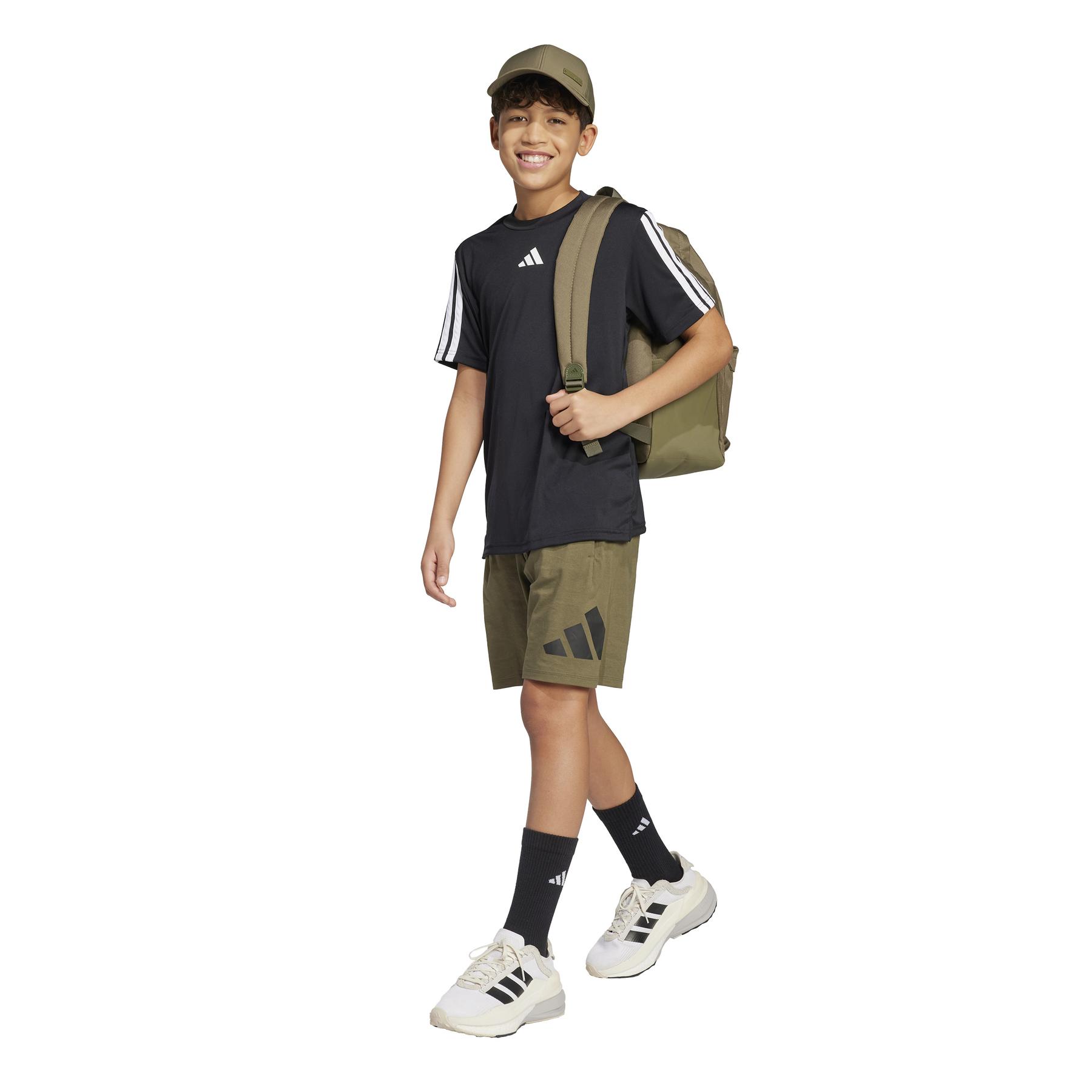 product/a/d/adidas_jd2088_olistr-black_4.jpg