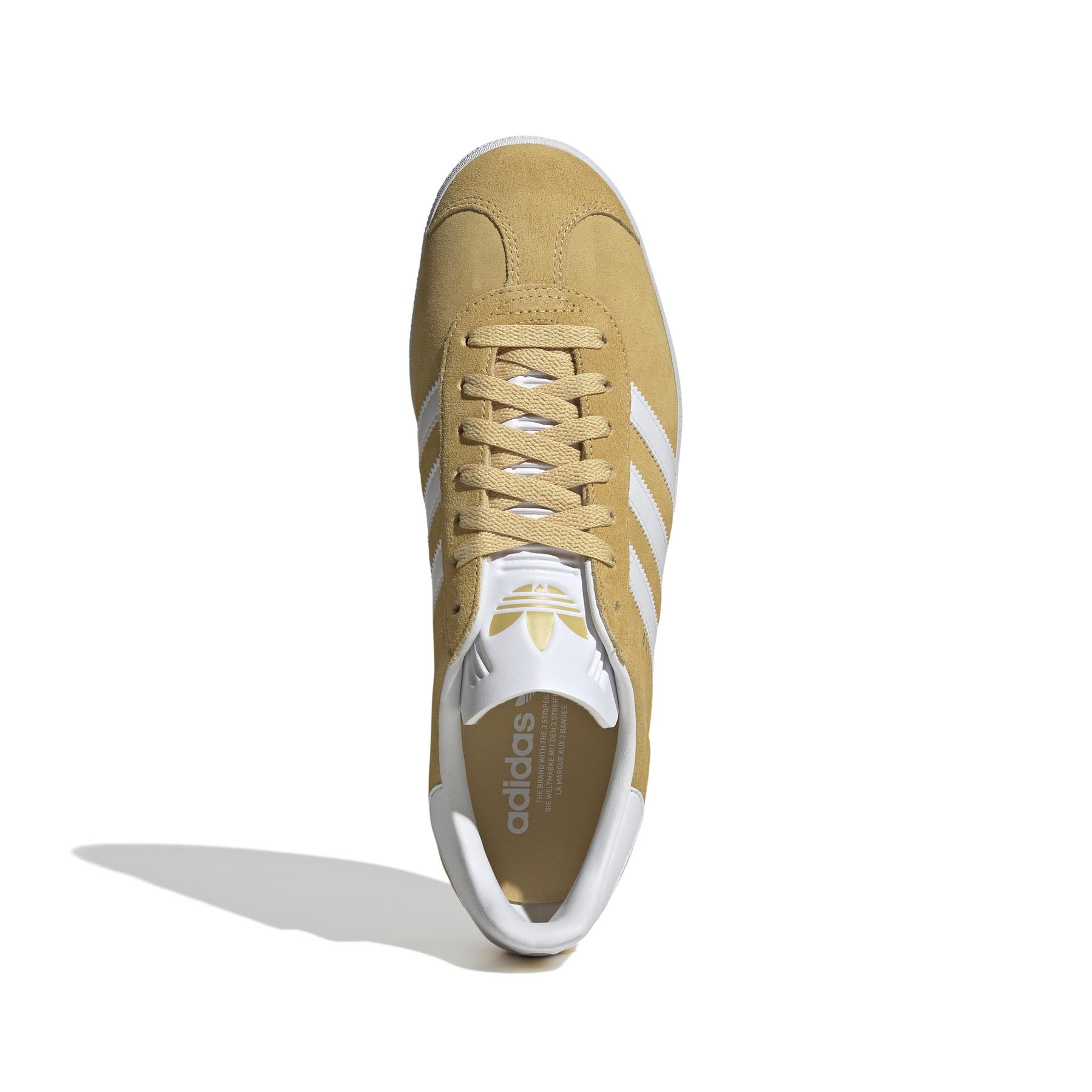 product/a/d/adidas_jh5382_3_footwear_photography_top_portrait_view_white.jpg