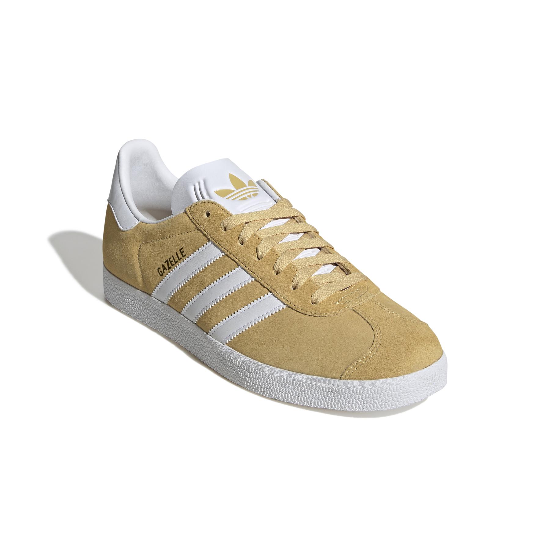 product/a/d/adidas_jh5382_6_footwear_photography_front_lateral_top_view_white.jpg