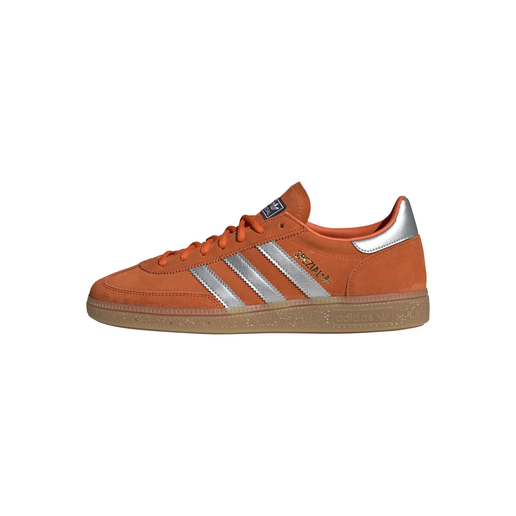 product/a/d/adidas_jh7557_11_footwear_photography_left_side_center_lateral_view_white.jpg