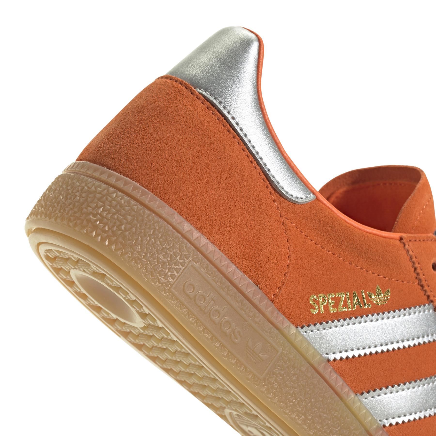 product/a/d/adidas_jh7557_8_footwear_photography_detail_view_1_white.jpg