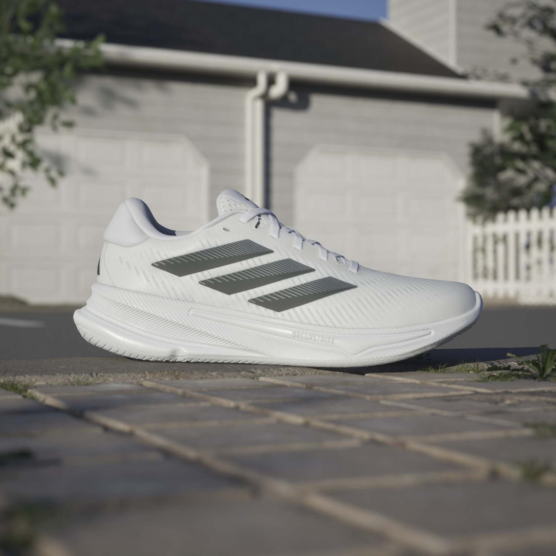 product/a/d/adidas_jh8559_13_footwear_photography_heromrktng_view_3-nw091625.jpg