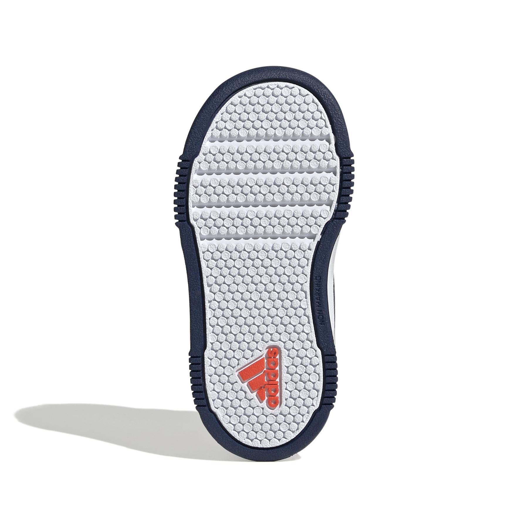 product/a/d/adidas_jh9528_4_footwear_photography_bottom_view_white-nw091625.jpg