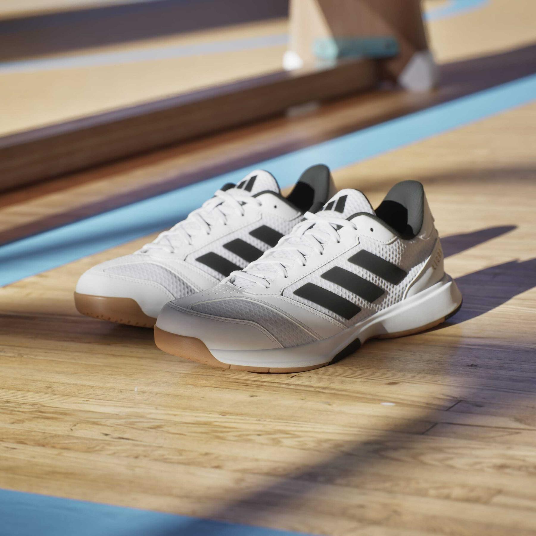 product/a/d/adidas_ji1505_21_footwear_photography_heromrktng_view_8-nw091625.jpg