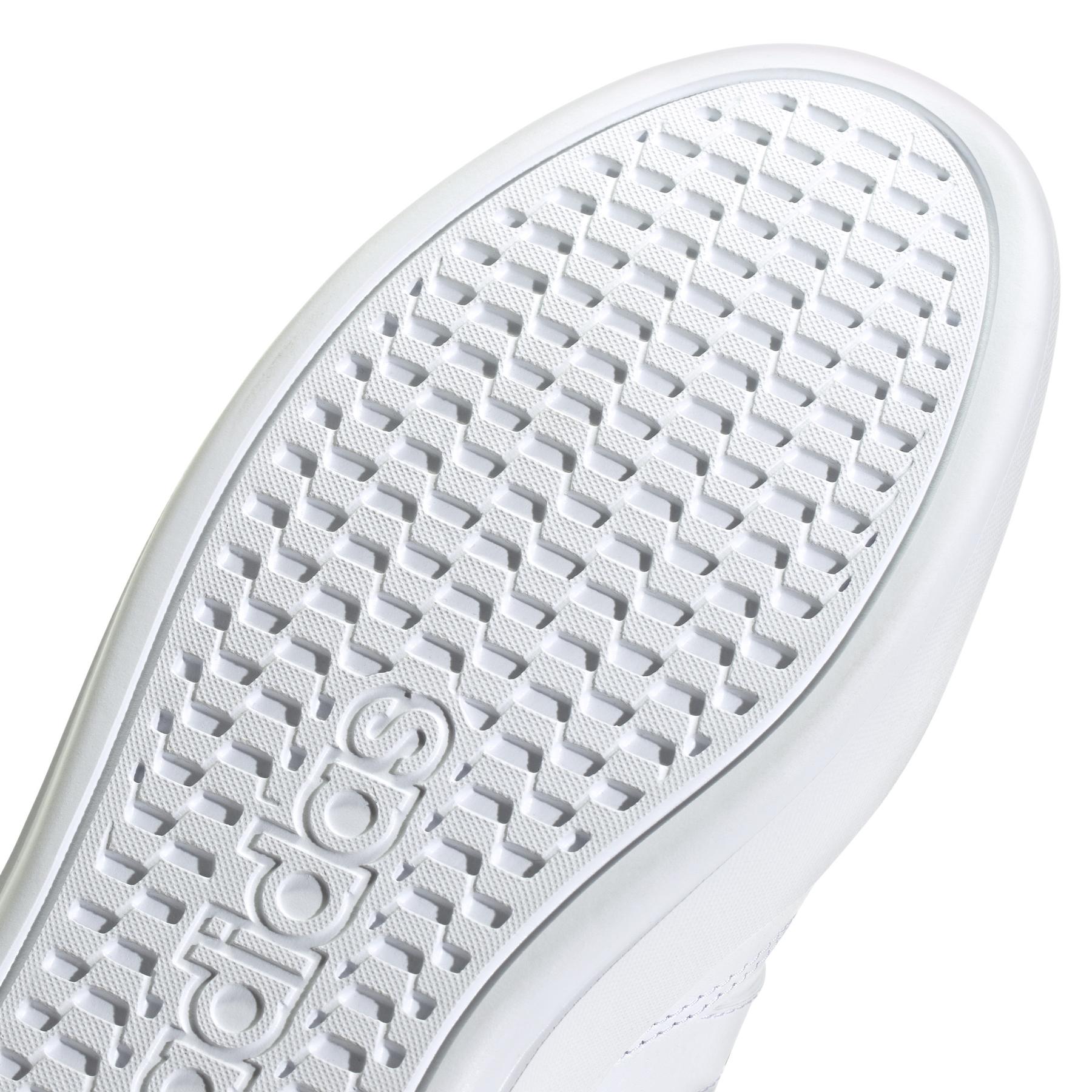 product/a/d/adidas_ji2166_9_footwear_photography_detail_view_2_white-nw091625.jpg
