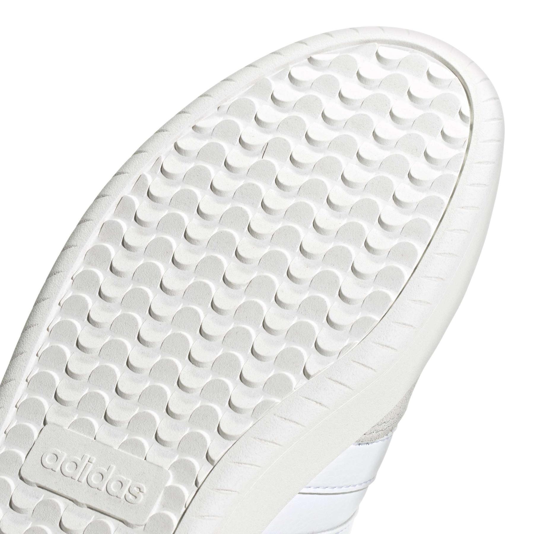 product/a/d/adidas_ji2308_9_footwear_photography_detail_view_2_white-nw091625.jpg