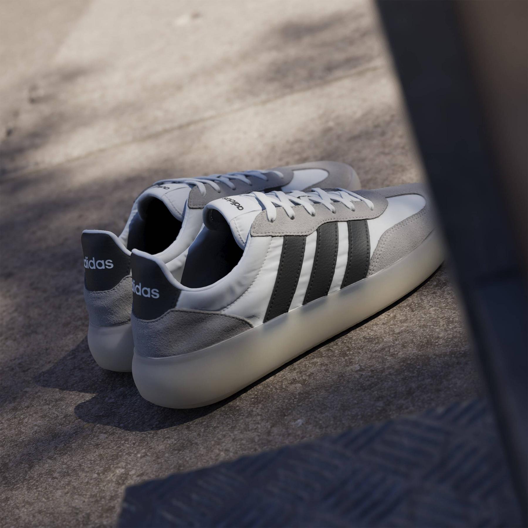 product/a/d/adidas_ji2315_19_footwear_photography_heromrktng_view_6-nw091625.jpg