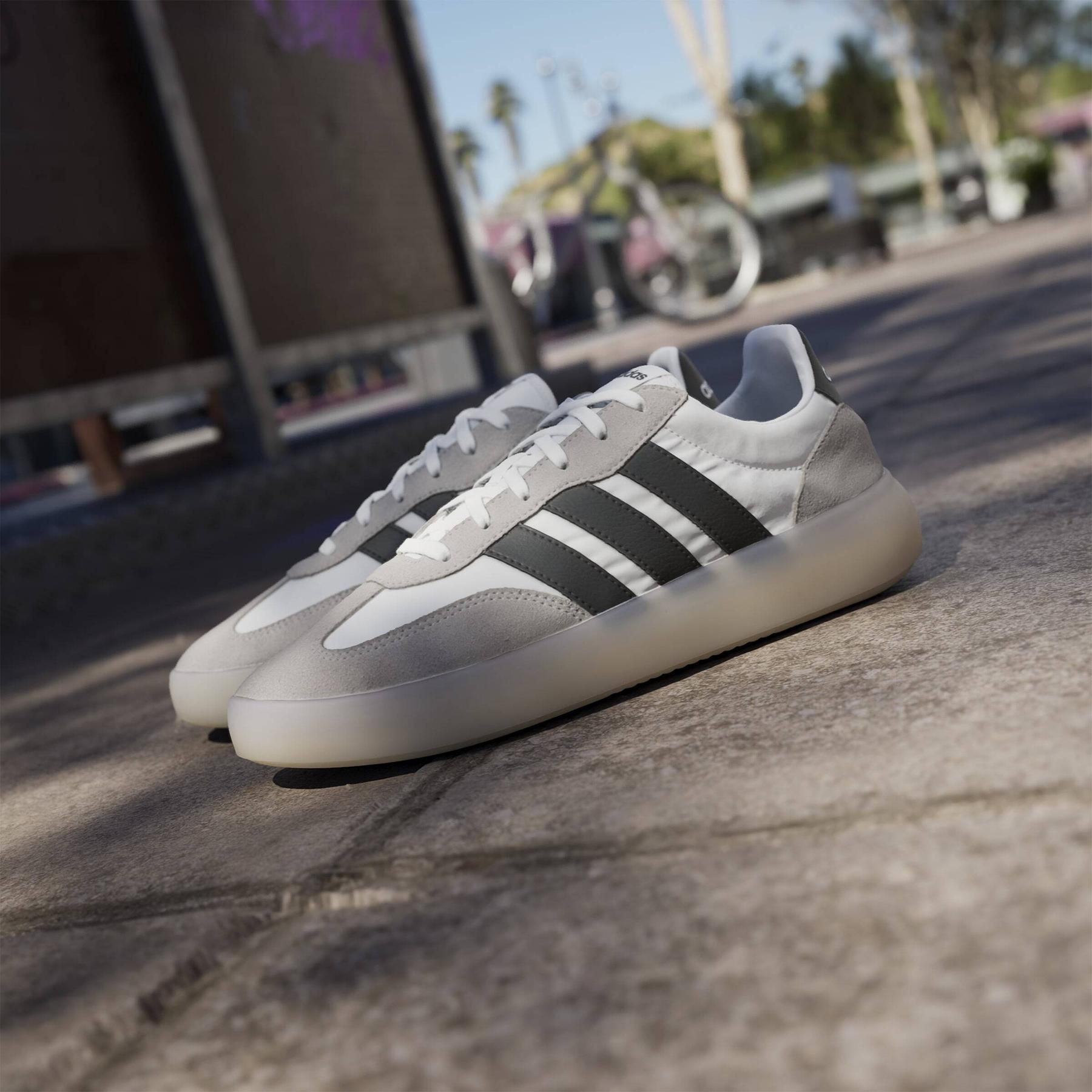 product/a/d/adidas_ji2315_21_footwear_photography_heromrktng_view_8-nw091625.jpg