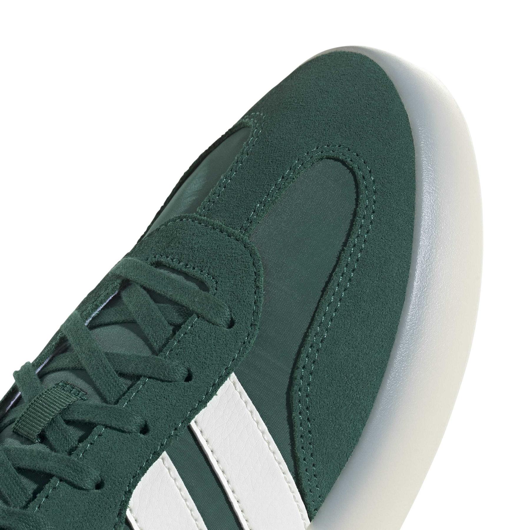 product/a/d/adidas_ji2318_9_footwear_photography_detail_view_2_white-nw091625.jpg