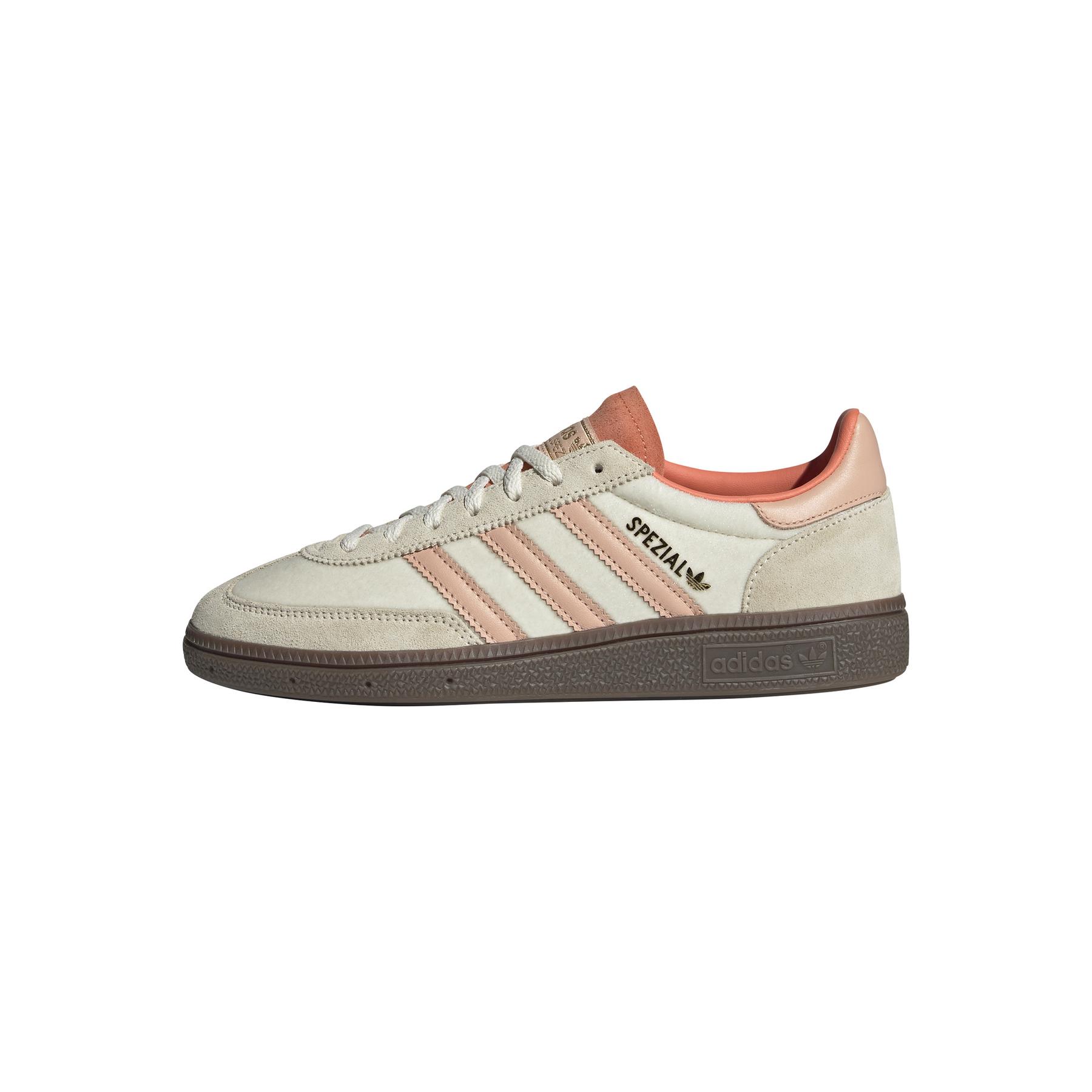 product/a/d/adidas_ji2649_11_footwear_photography_left_side_center_lateral_view_white.jpg