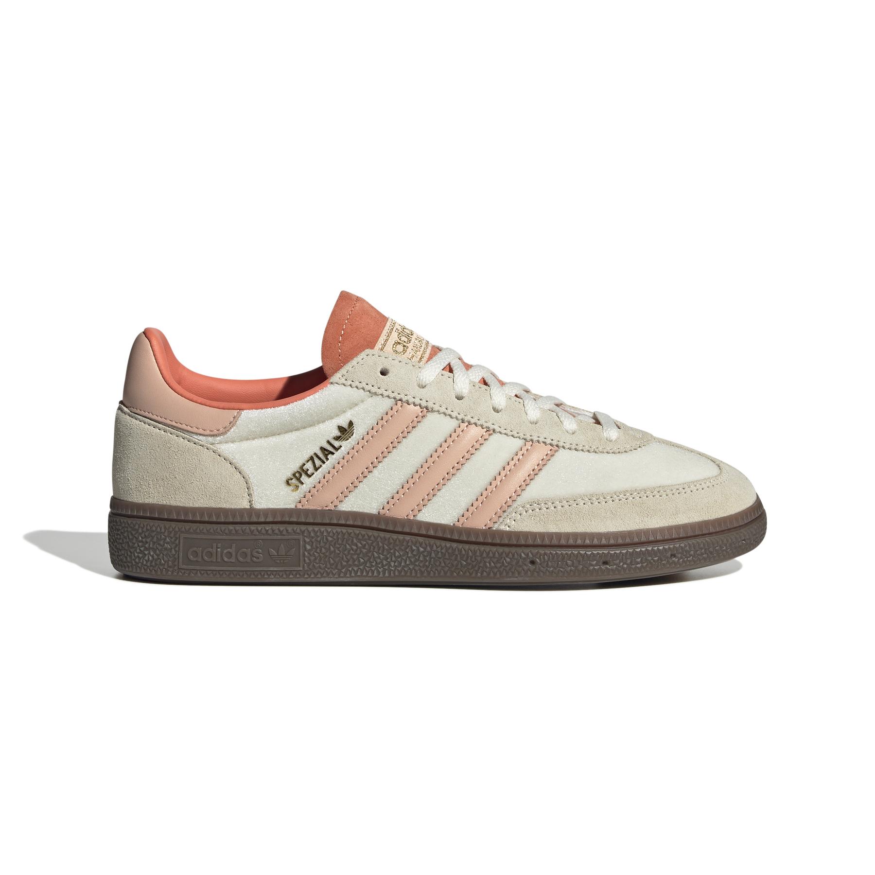 product/a/d/adidas_ji2649_1_footwear_photography_side_lateral_center_view_white.jpg
