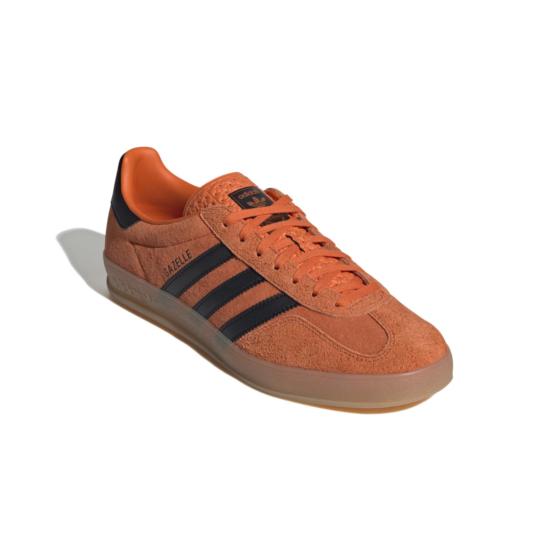 product/a/d/adidas_ji3905_5_footwear_photography_front_lateral_top_view_white-nw091625.jpg