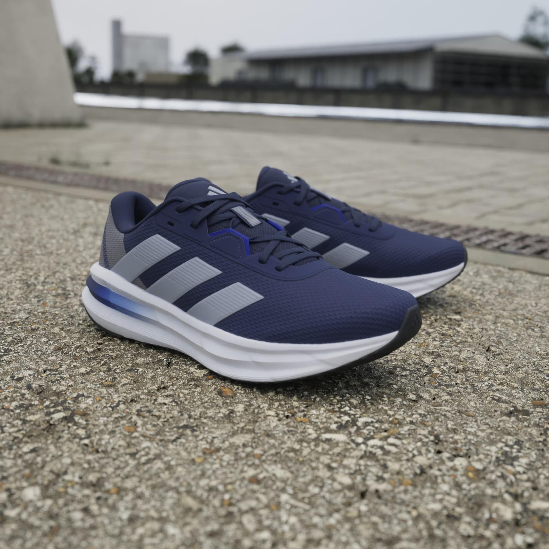 product/a/d/adidas_ji4601_21_footwear_photography_heromrktng_view_8-nw091625.jpg