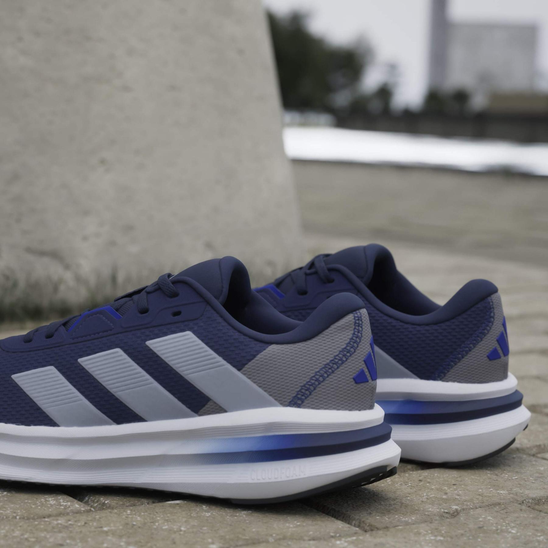 product/a/d/adidas_ji4601_23_footwear_photography_heromrktng_view_10-nw091625.jpg