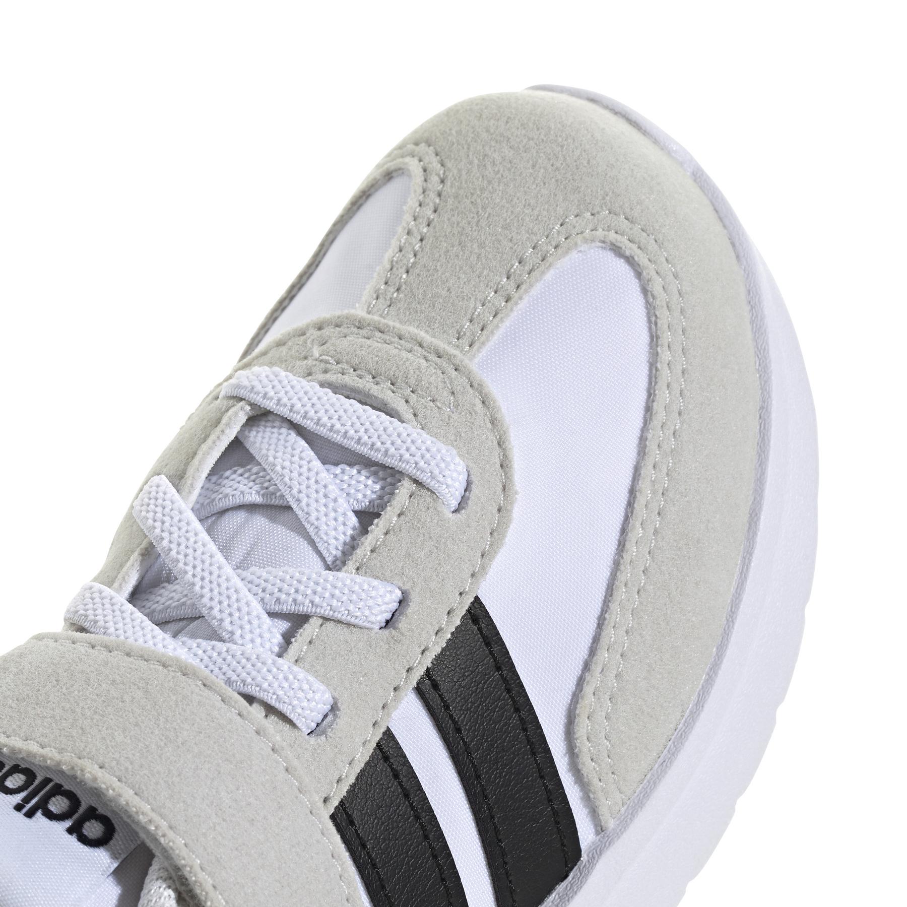 product/a/d/adidas_ji4686_9_footwear_photography_detail_view_2_white.jpg