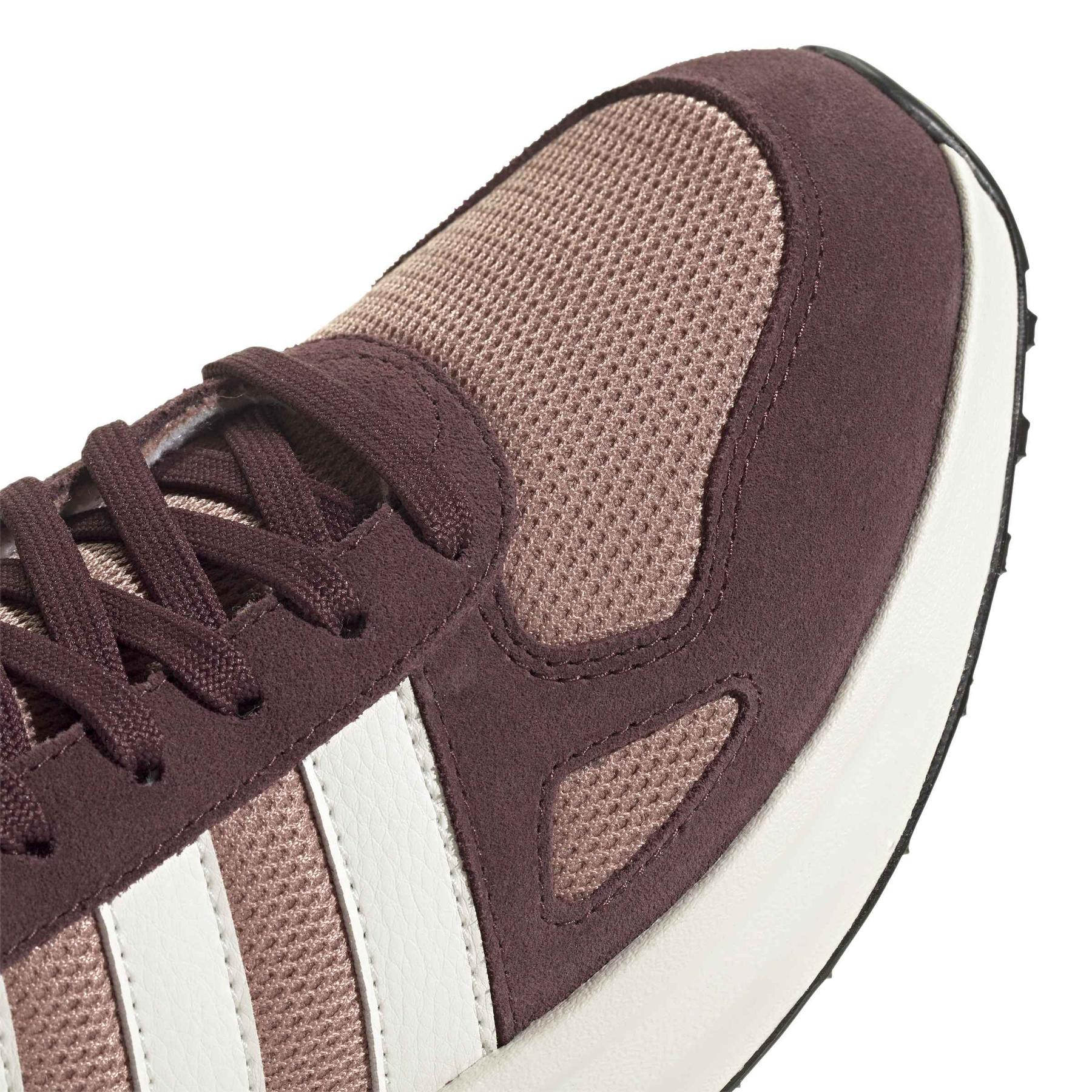 product/a/d/adidas_ji4870_9_footwear_photography_detail_view_2_white-nw091625.jpg