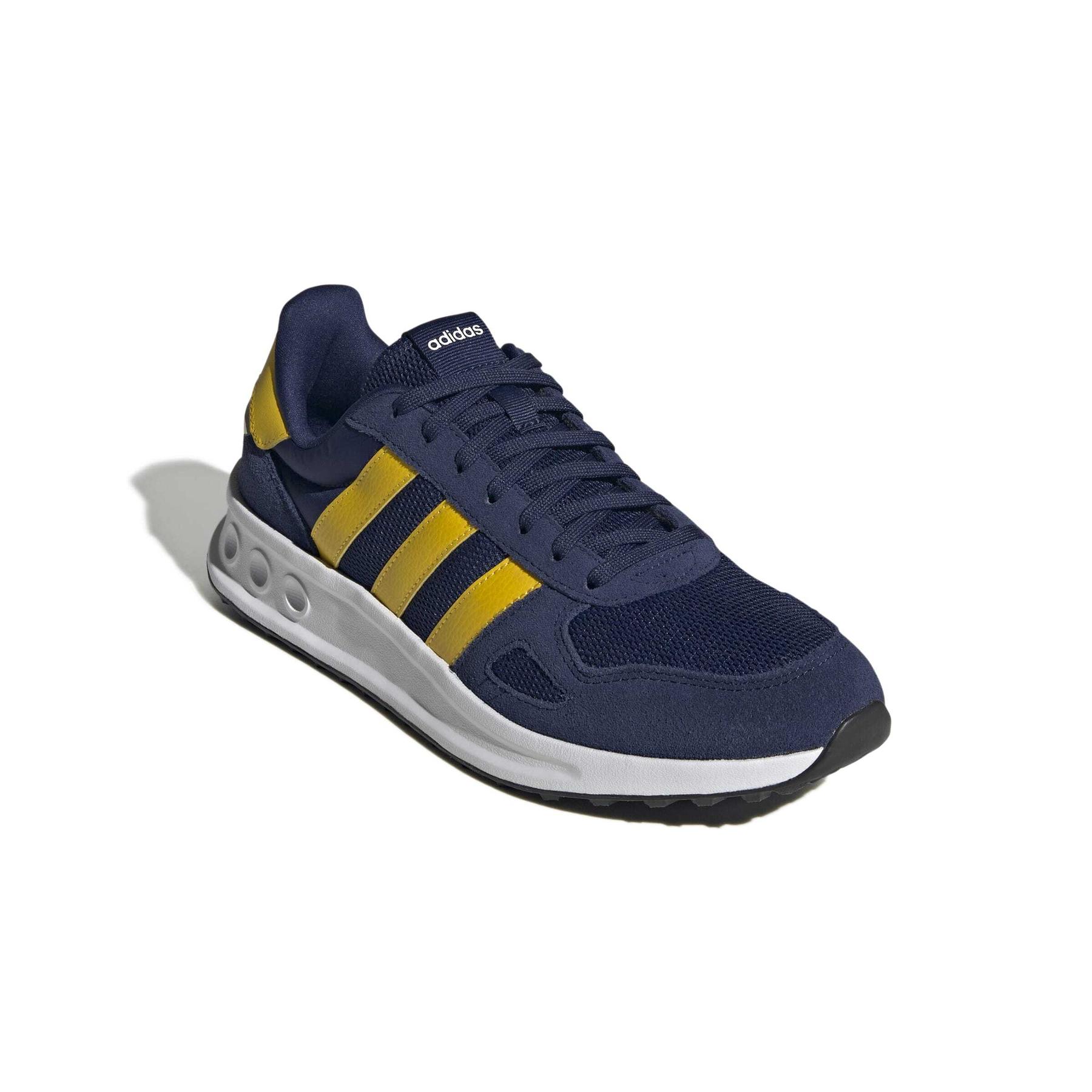 product/a/d/adidas_ji4871_6_footwear_photography_front_lateral_top_view_white-nw091625.jpg