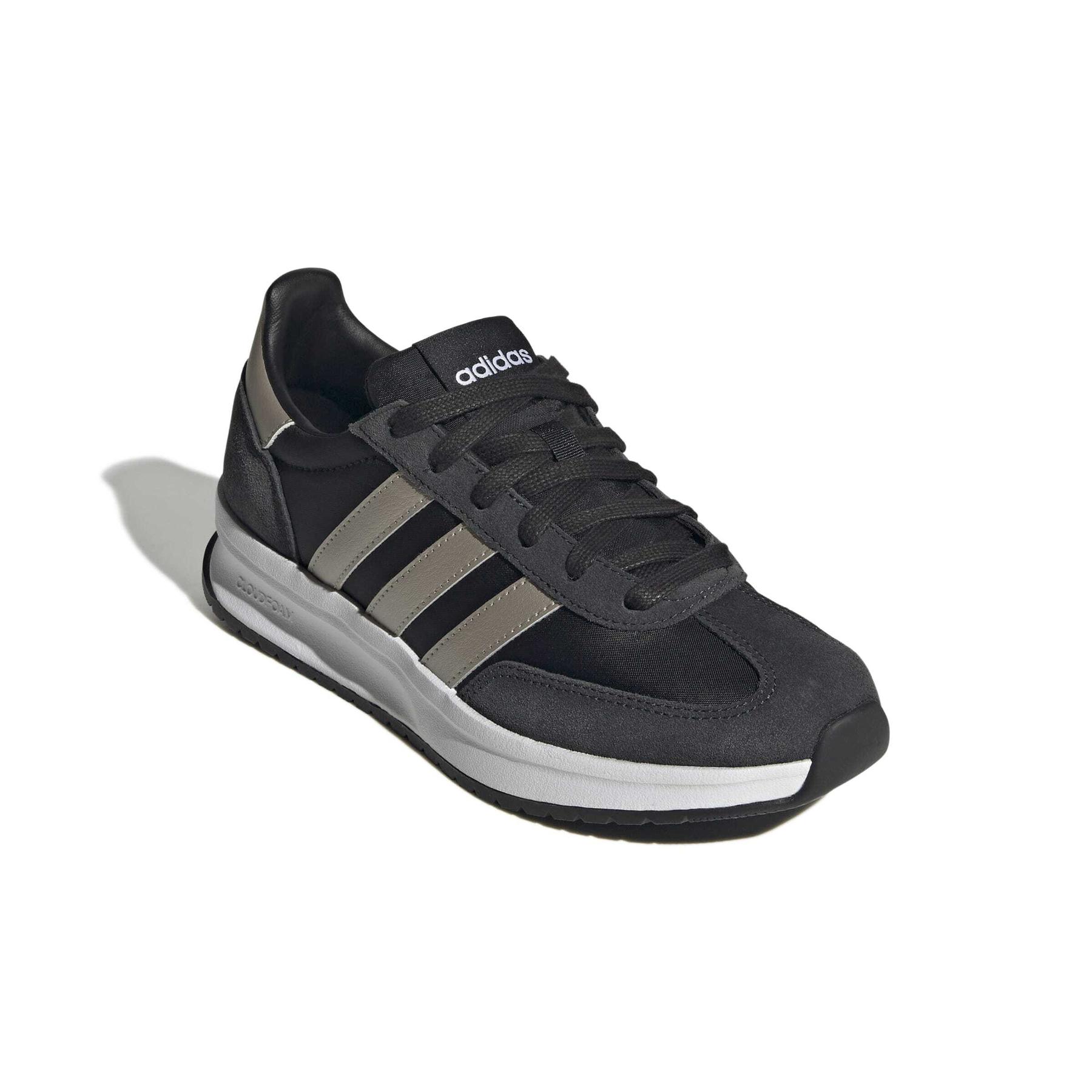 product/a/d/adidas_ji4909_6_footwear_photography_front_lateral_top_view_white-nw091625.jpg