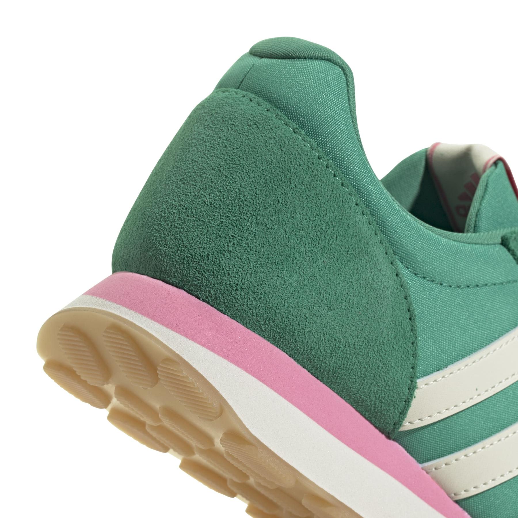 product/a/d/adidas_ji4985_9_footwear_photography_detail_view_2_white-nw091625.jpg