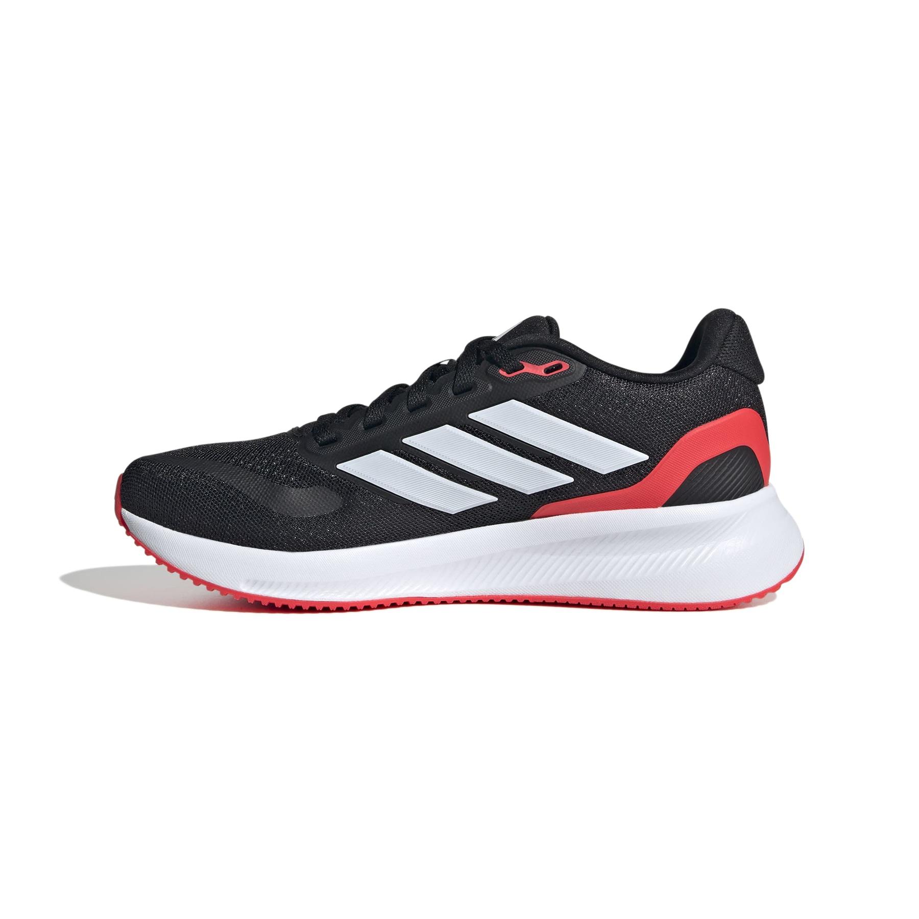 product/a/d/adidas_jp5142_5_footwear_photography_side_medial_center_view_white-nw091625.jpg