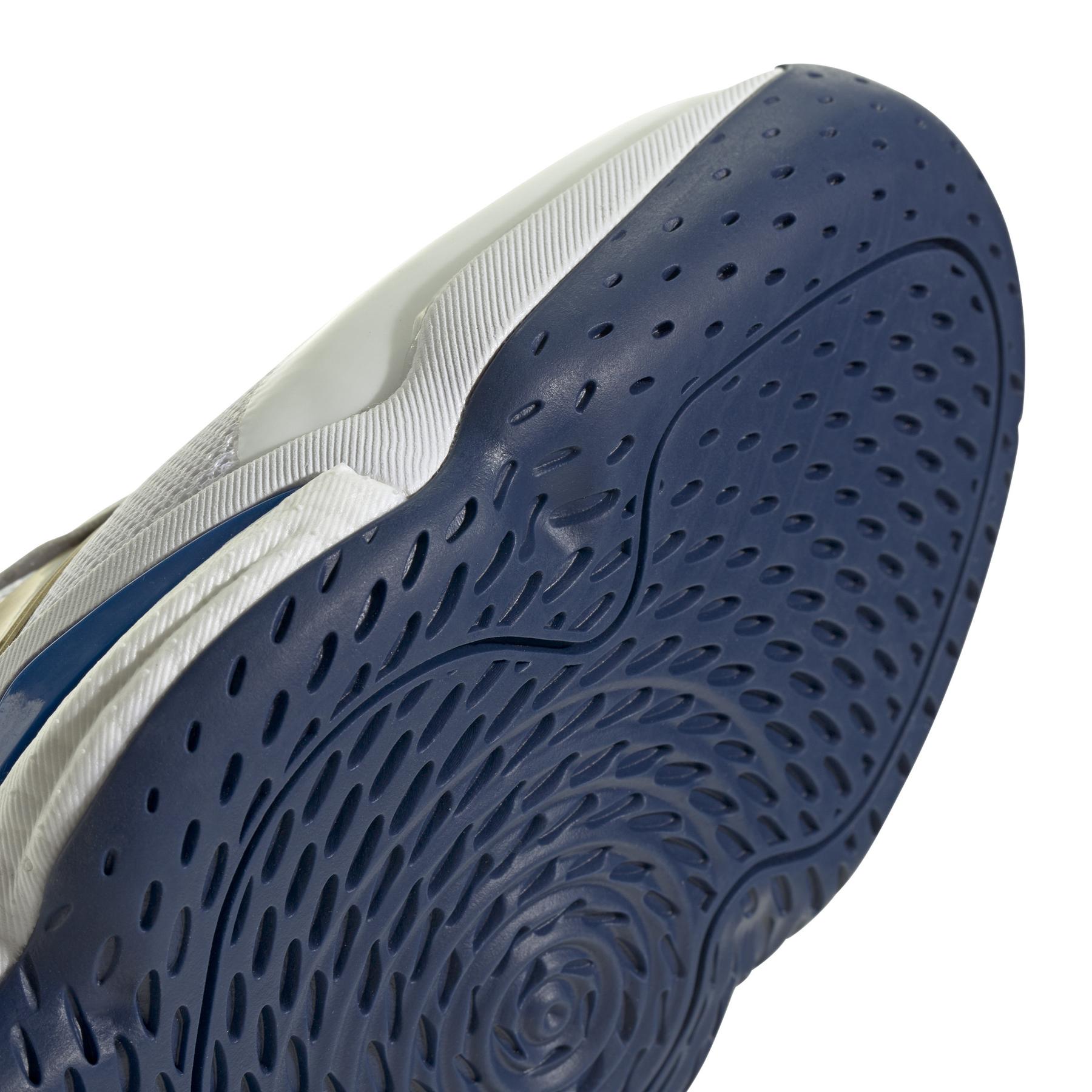 product/a/d/adidas_jp5770_8_footwear_photography_detail_view_1_white-nw071524.jpg