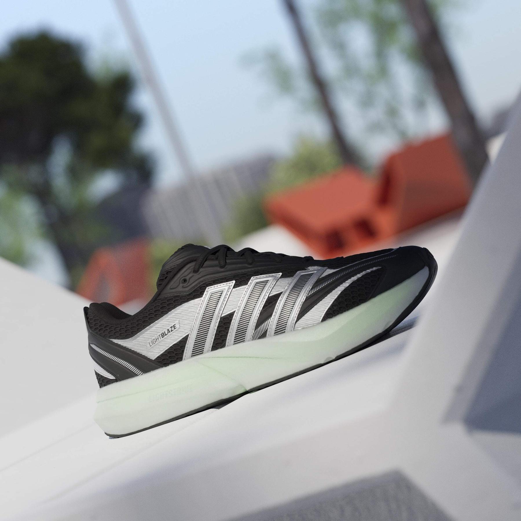 product/a/d/adidas_jp6321_15_footwear_photography_heromrktng_view_3-nw091625.jpg