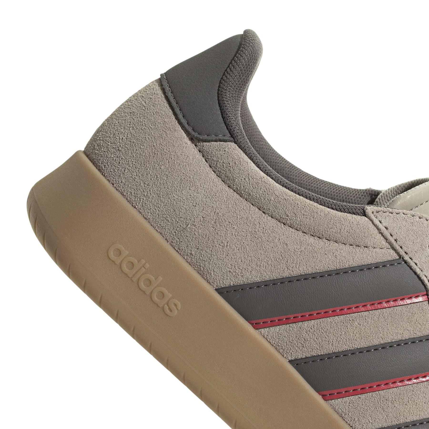 product/a/d/adidas_jp7100_8_footwear_photography_detail_view_1_white-nw091625.jpg
