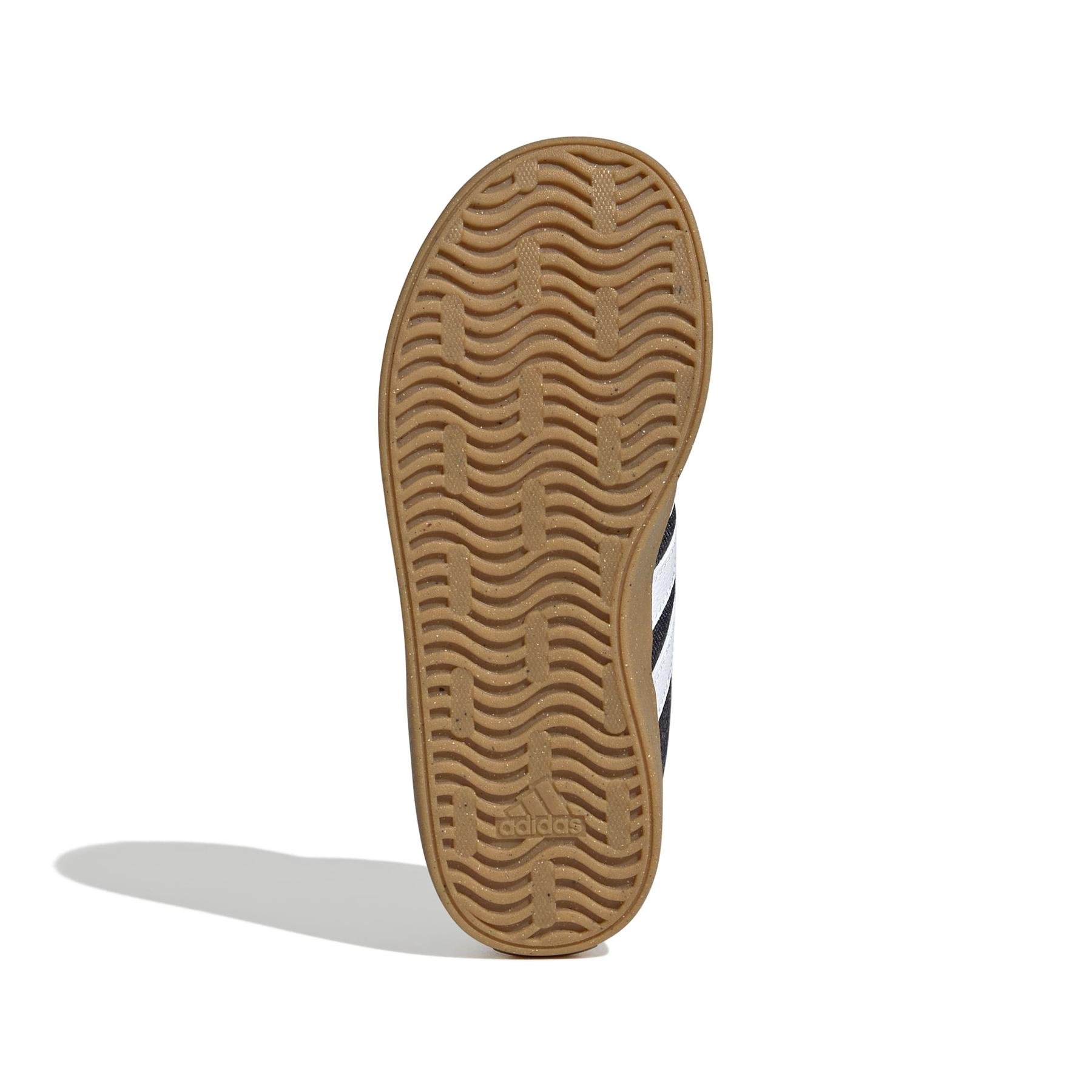 product/a/d/adidas_jp7833_4_footwear_photography_bottom_view_white.jpg