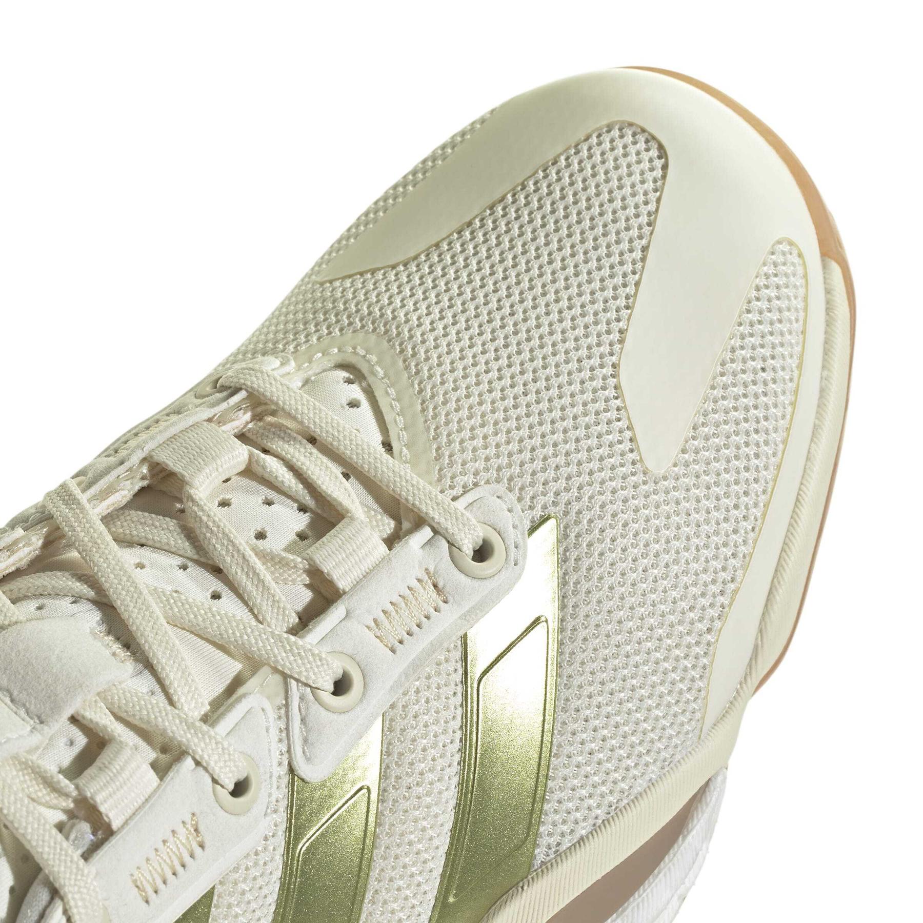 product/a/d/adidas_jp9764_8_footwear_photography_detail_view_1_white.jpg