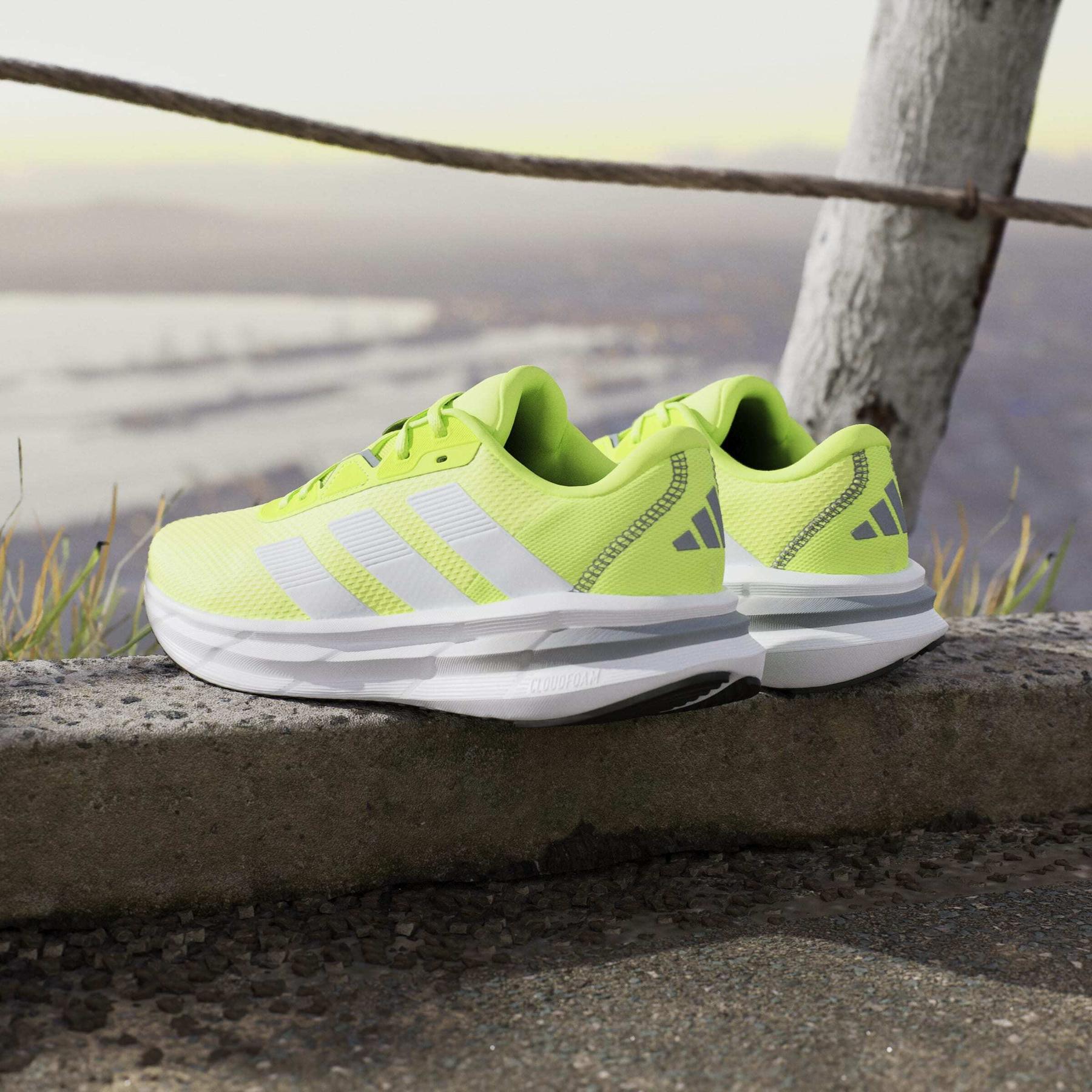 product/a/d/adidas_jq2624_19_footwear_photography_heromrktng_view_6-nw091625.jpg