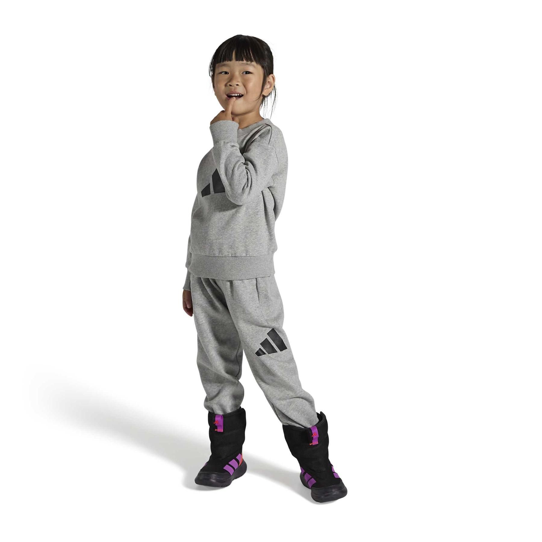 product/a/d/adidas_jq2633_10_footwear_on_model_front_view_white-nw091625.jpg