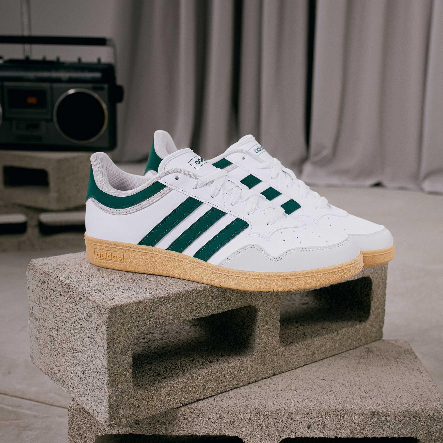 product/a/d/adidas_jq2736_14_footwear_photography_heromrktng_view_2-nw091625.jpg