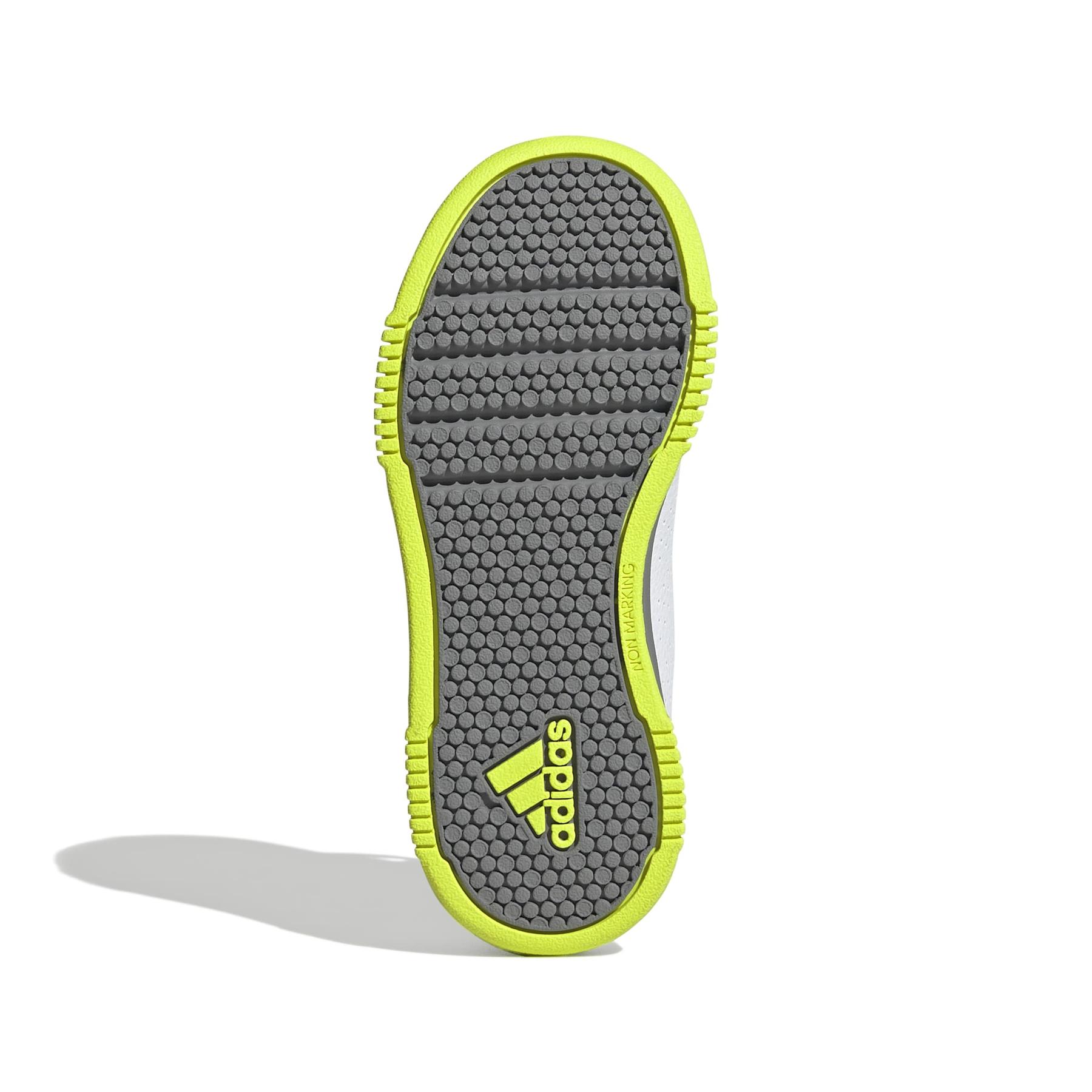 product/a/d/adidas_jq2867_4_footwear_photography_bottom_view_white-nw091625.jpg
