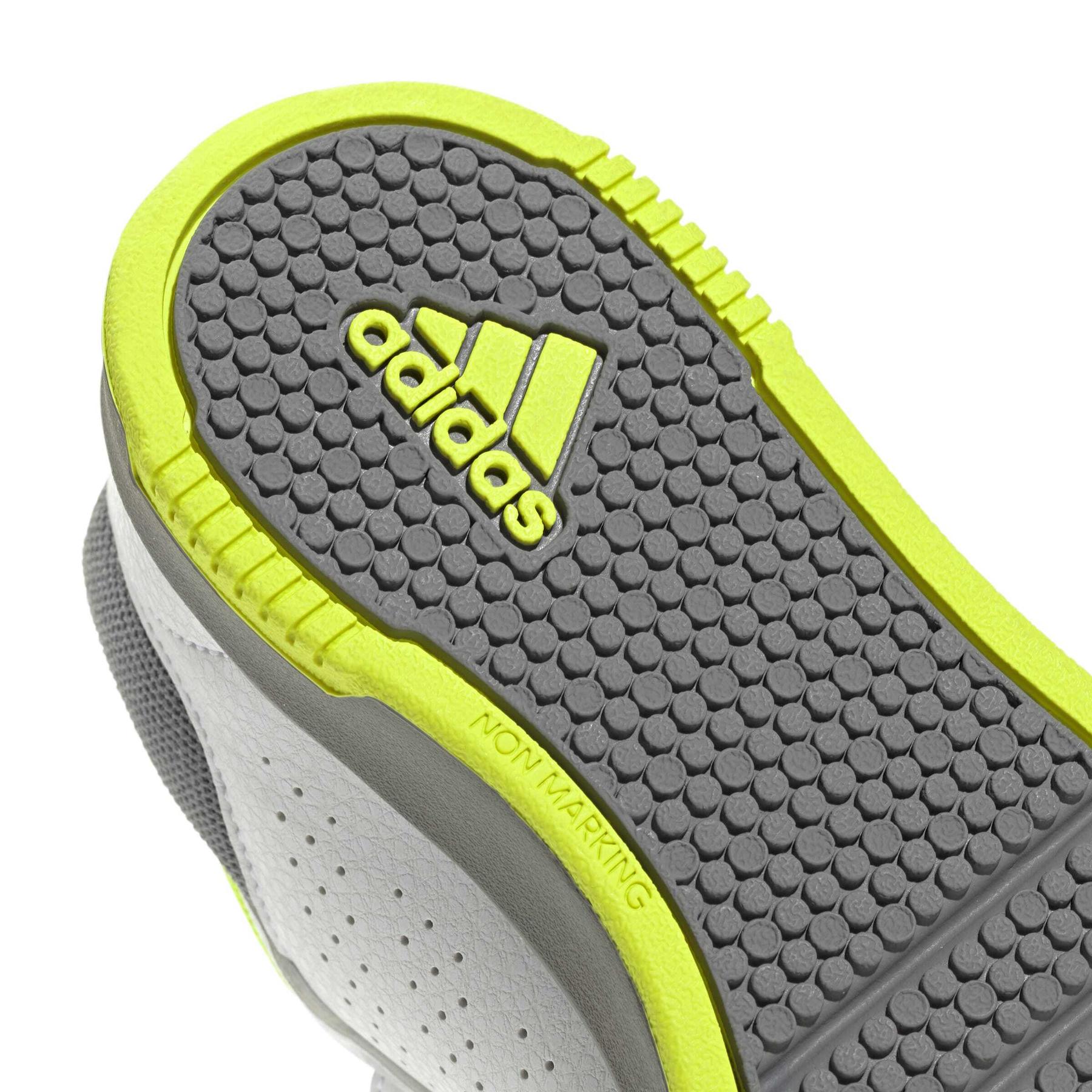 product/a/d/adidas_jq2867_9_footwear_photography_detail_view_2_white-nw091625.jpg