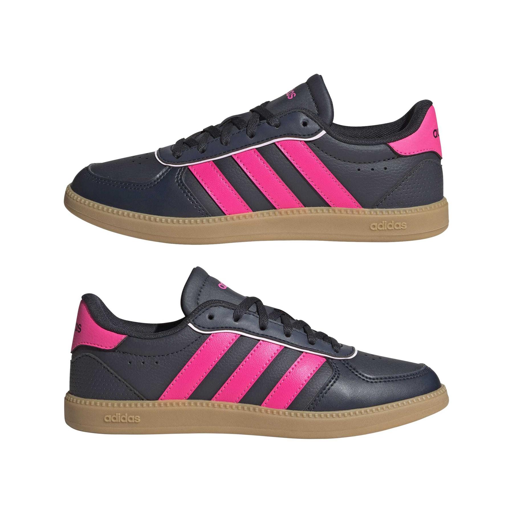product/a/d/adidas_jq3053_10_footwear_photography_mirrored_pair_view_white.jpg