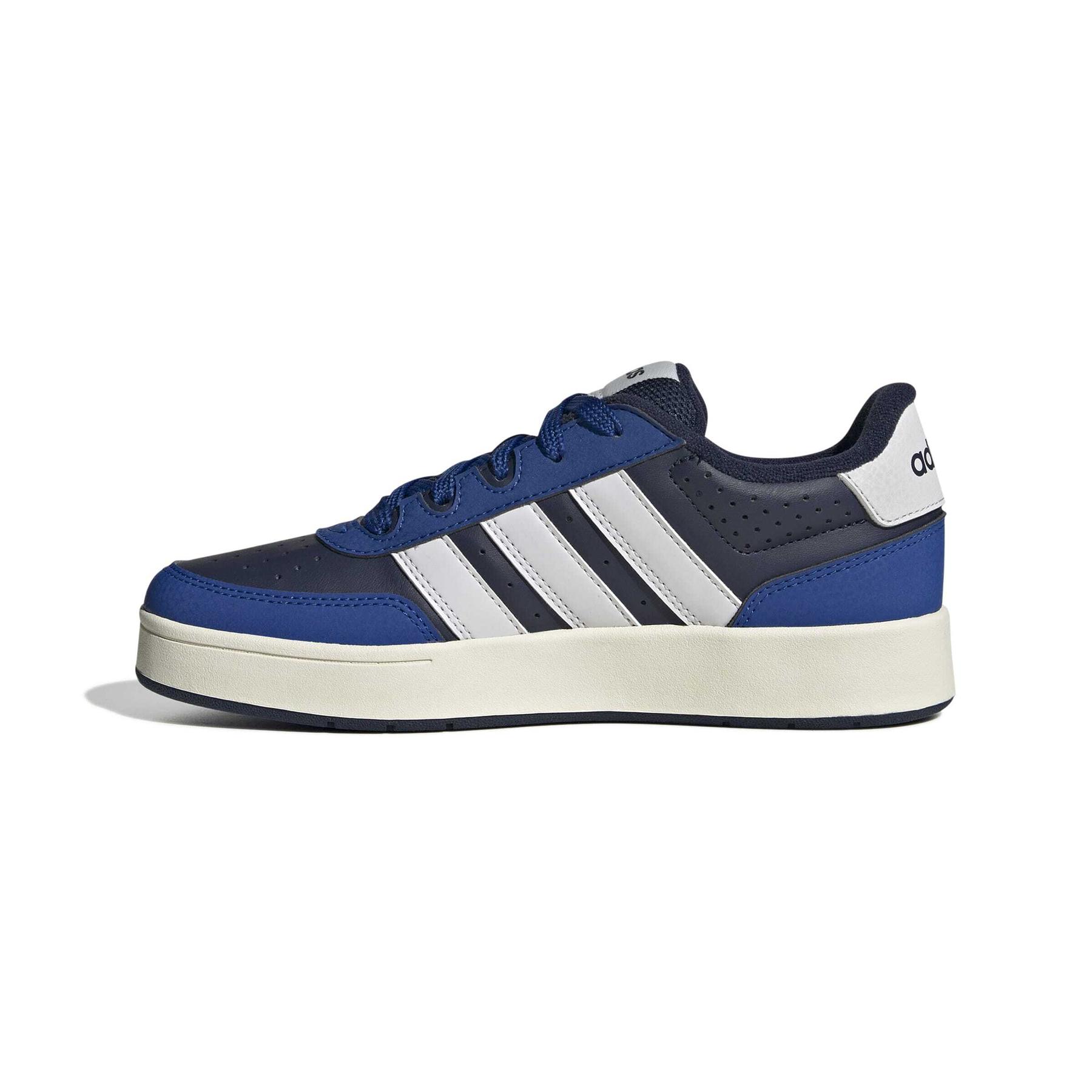 product/a/d/adidas_jq3062_5_footwear_photography_side_medial_center_view_white-nw091625.jpg