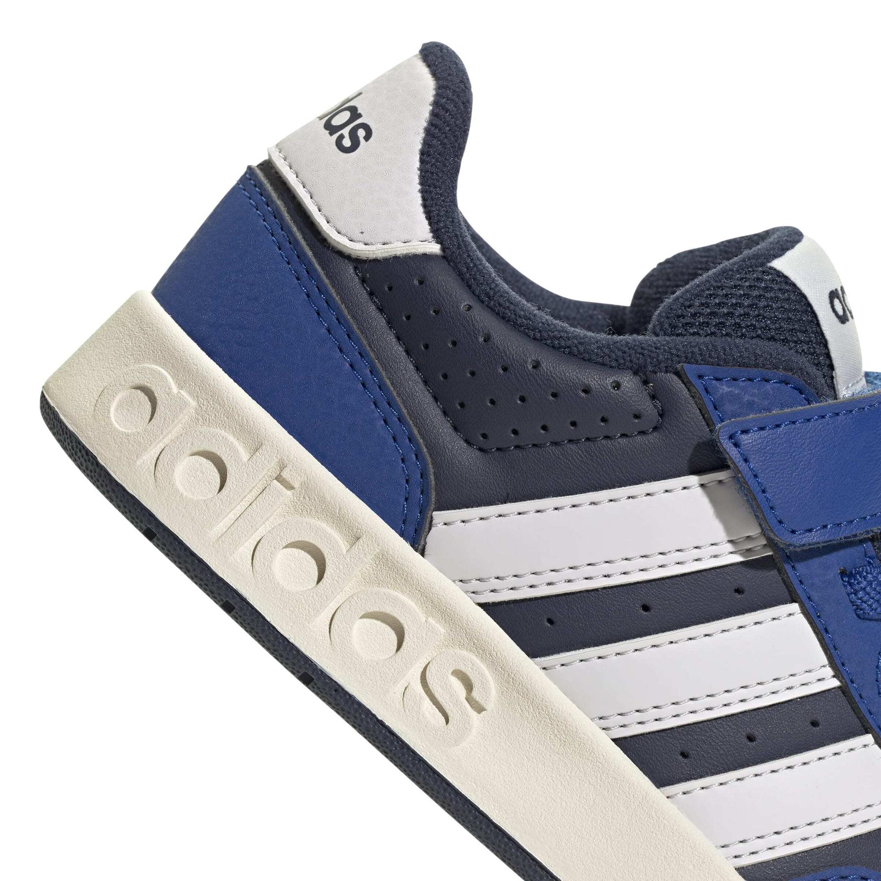 product/a/d/adidas_jq3691_9_footwear_photography_detail_view_2_white-nw091625.jpg