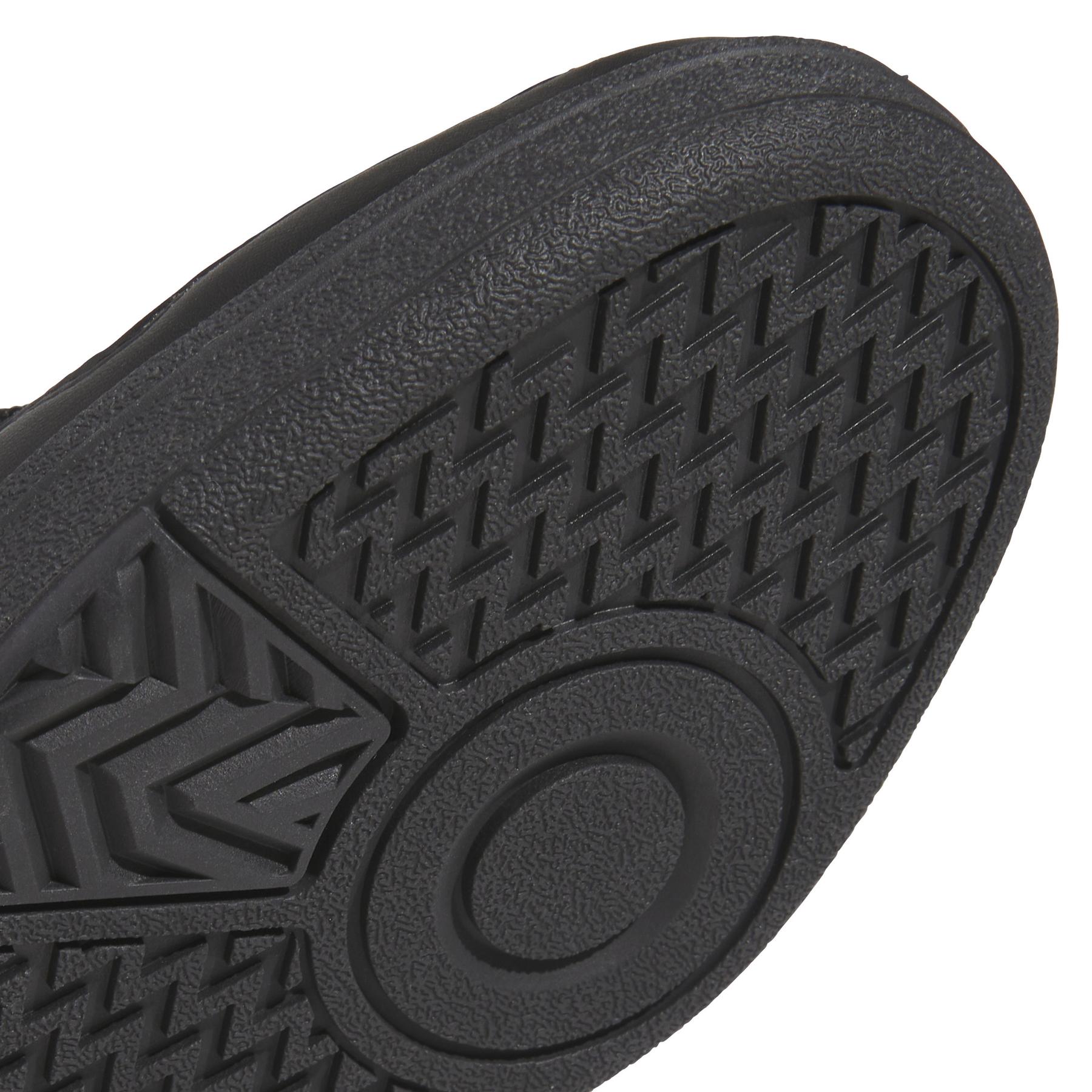 product/a/d/adidas_jq5215_9_footwear_photography_detail_view_2_white-nw091625.jpg