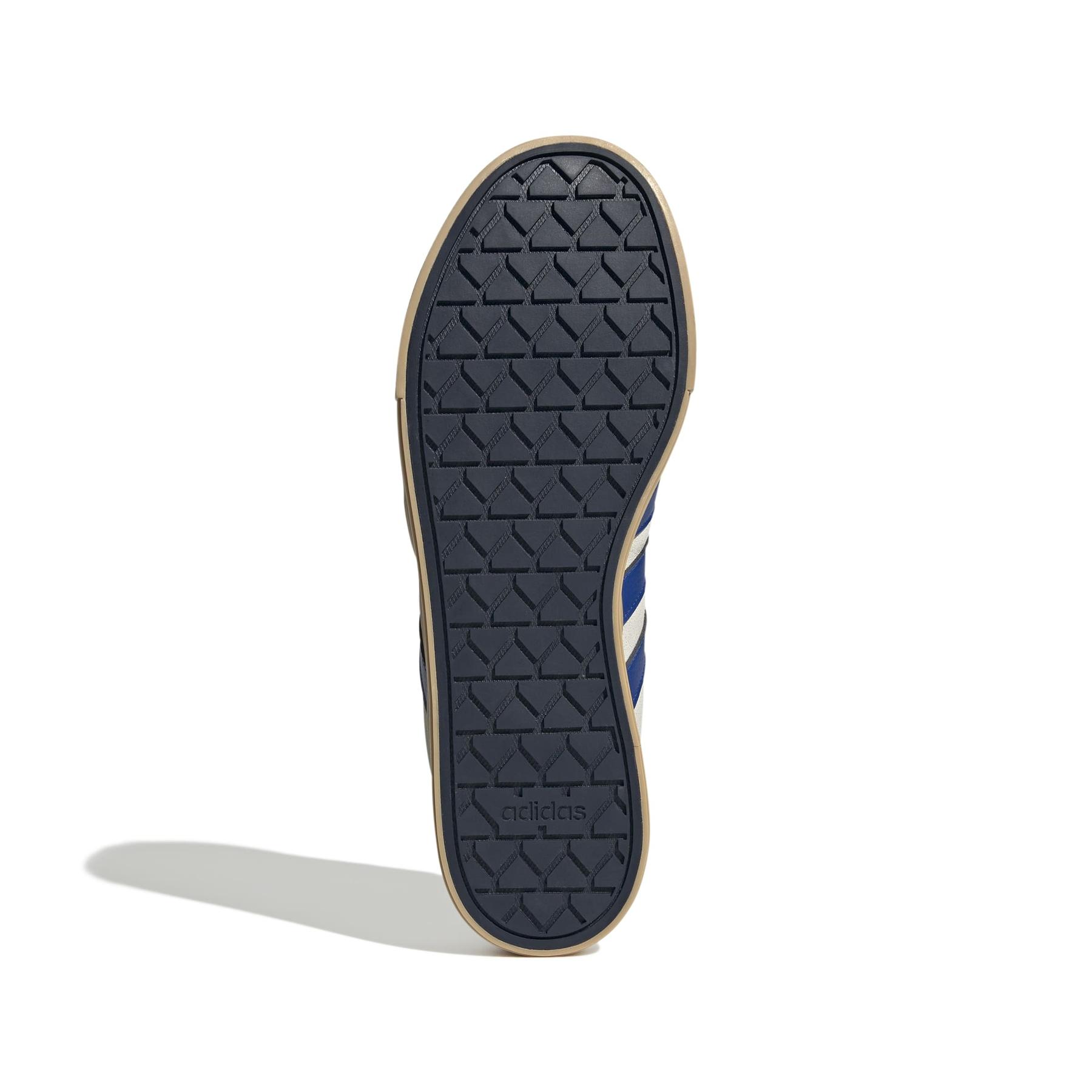 product/a/d/adidas_jq5647_4_footwear_photography_bottom_view_white-nw091625.jpg